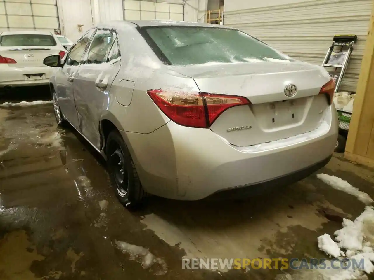 3 Photograph of a damaged car 5YFBURHE2KP898935 TOYOTA COROLLA 2019