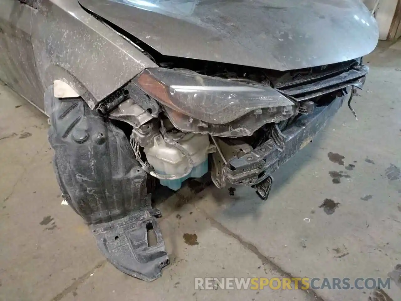 9 Photograph of a damaged car 5YFBURHE2KP899017 TOYOTA COROLLA 2019