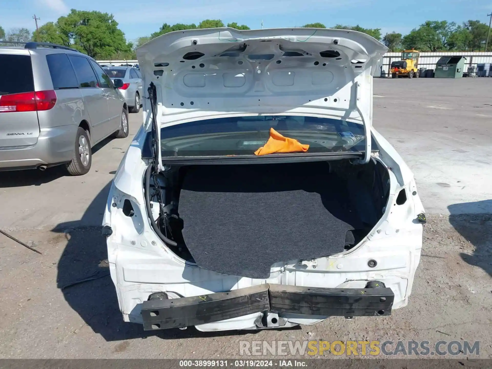 17 Photograph of a damaged car 5YFBURHE2KP899244 TOYOTA COROLLA 2019