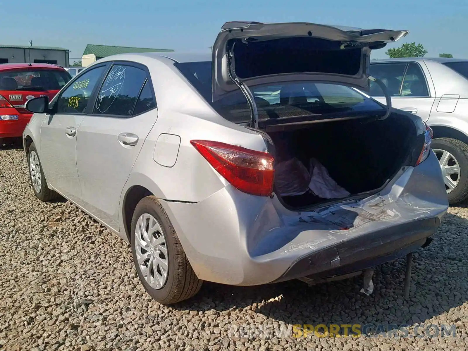 3 Фотография поврежденного автомобиля 5YFBURHE2KP899356 TOYOTA COROLLA 2019