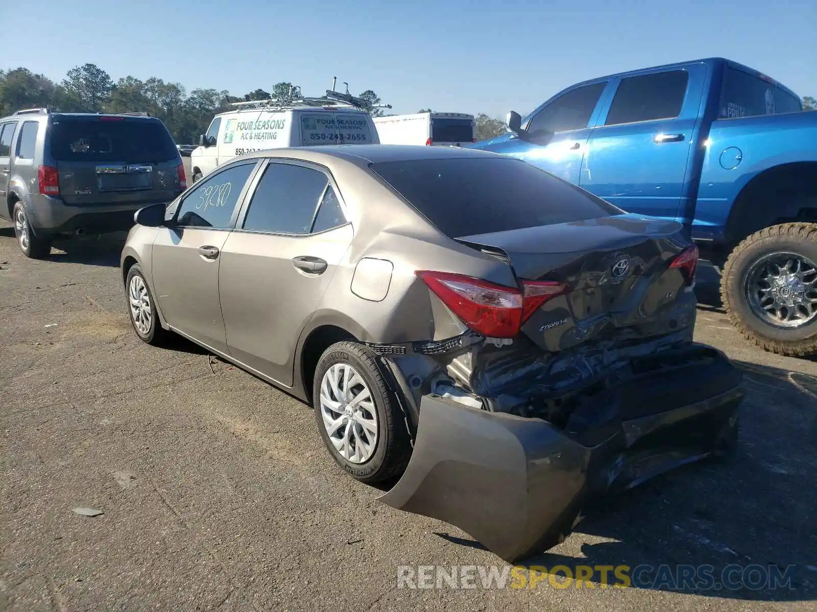 3 Photograph of a damaged car 5YFBURHE2KP899552 TOYOTA COROLLA 2019