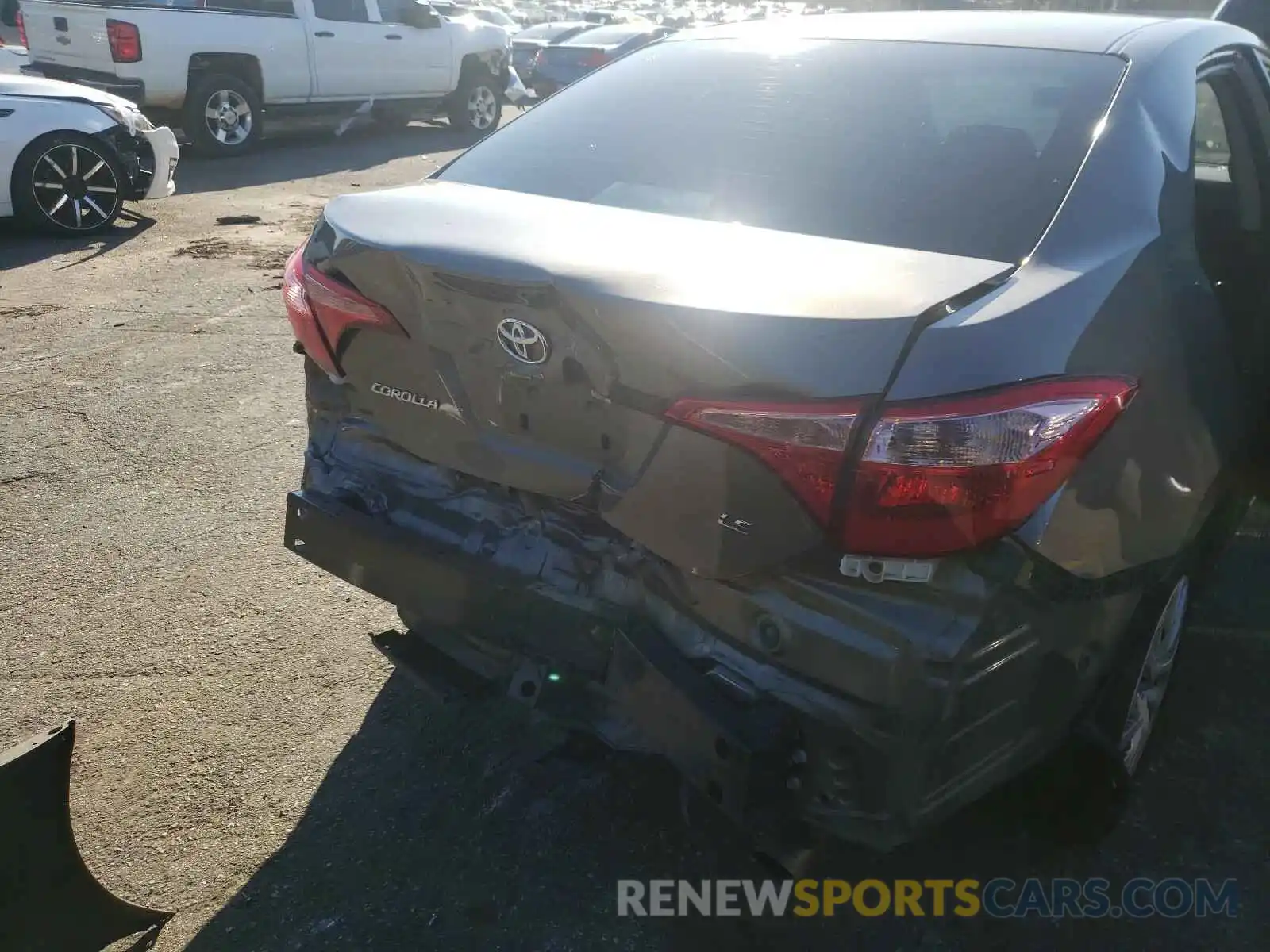 9 Photograph of a damaged car 5YFBURHE2KP899552 TOYOTA COROLLA 2019