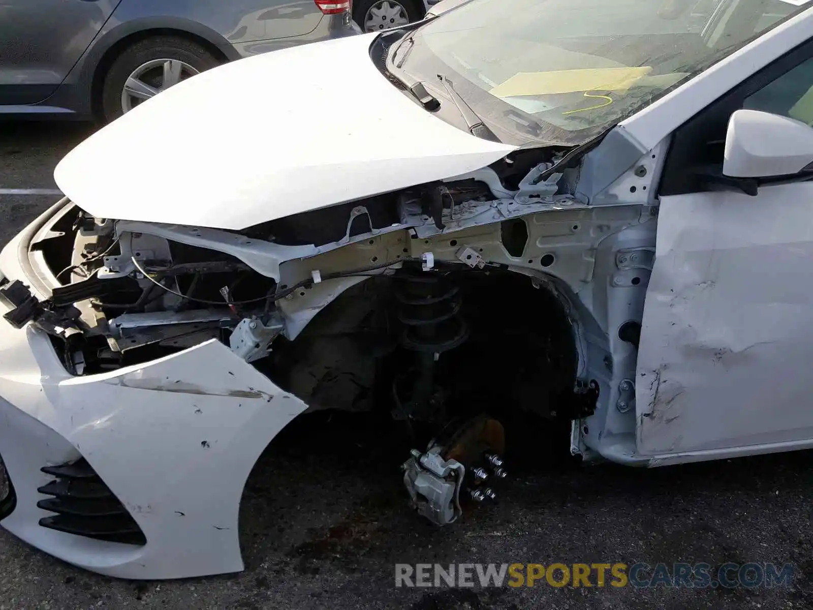 9 Photograph of a damaged car 5YFBURHE2KP899650 TOYOTA COROLLA 2019