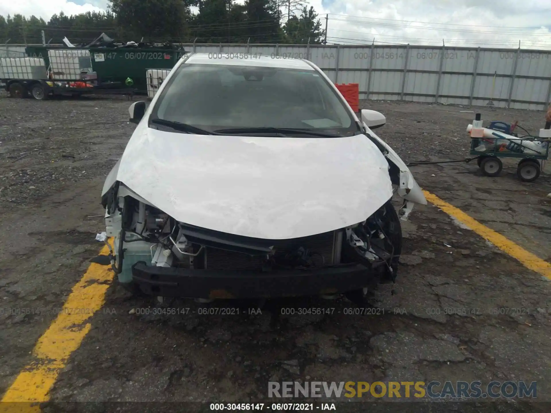 6 Photograph of a damaged car 5YFBURHE2KP900439 TOYOTA COROLLA 2019