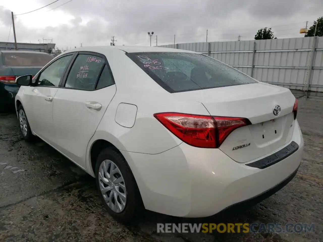 3 Photograph of a damaged car 5YFBURHE2KP904829 TOYOTA COROLLA 2019