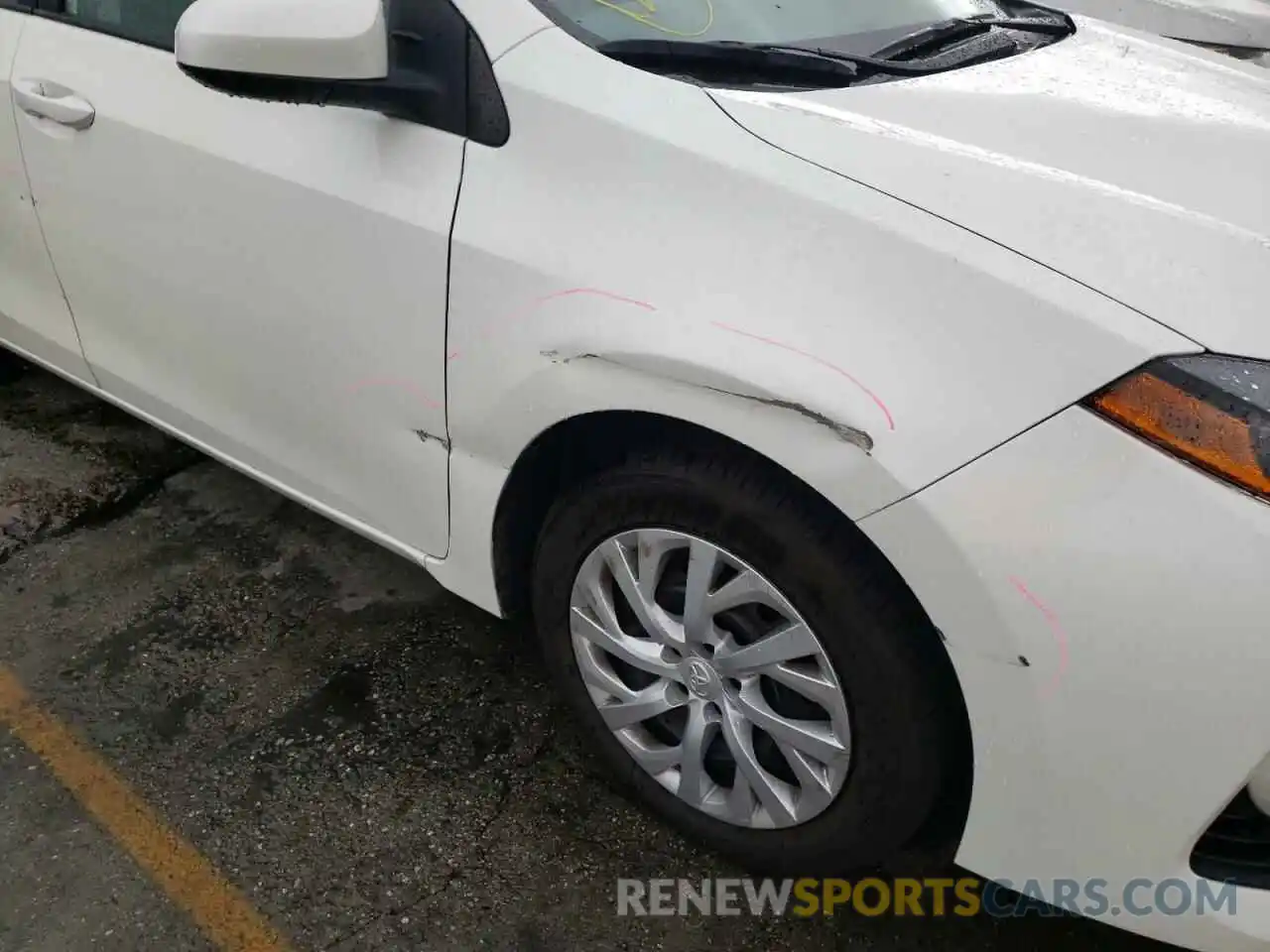 9 Photograph of a damaged car 5YFBURHE2KP904829 TOYOTA COROLLA 2019