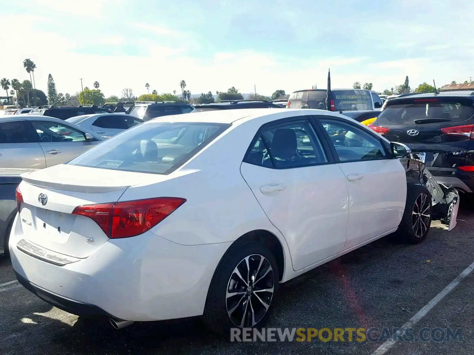 4 Photograph of a damaged car 5YFBURHE2KP907083 TOYOTA COROLLA 2019