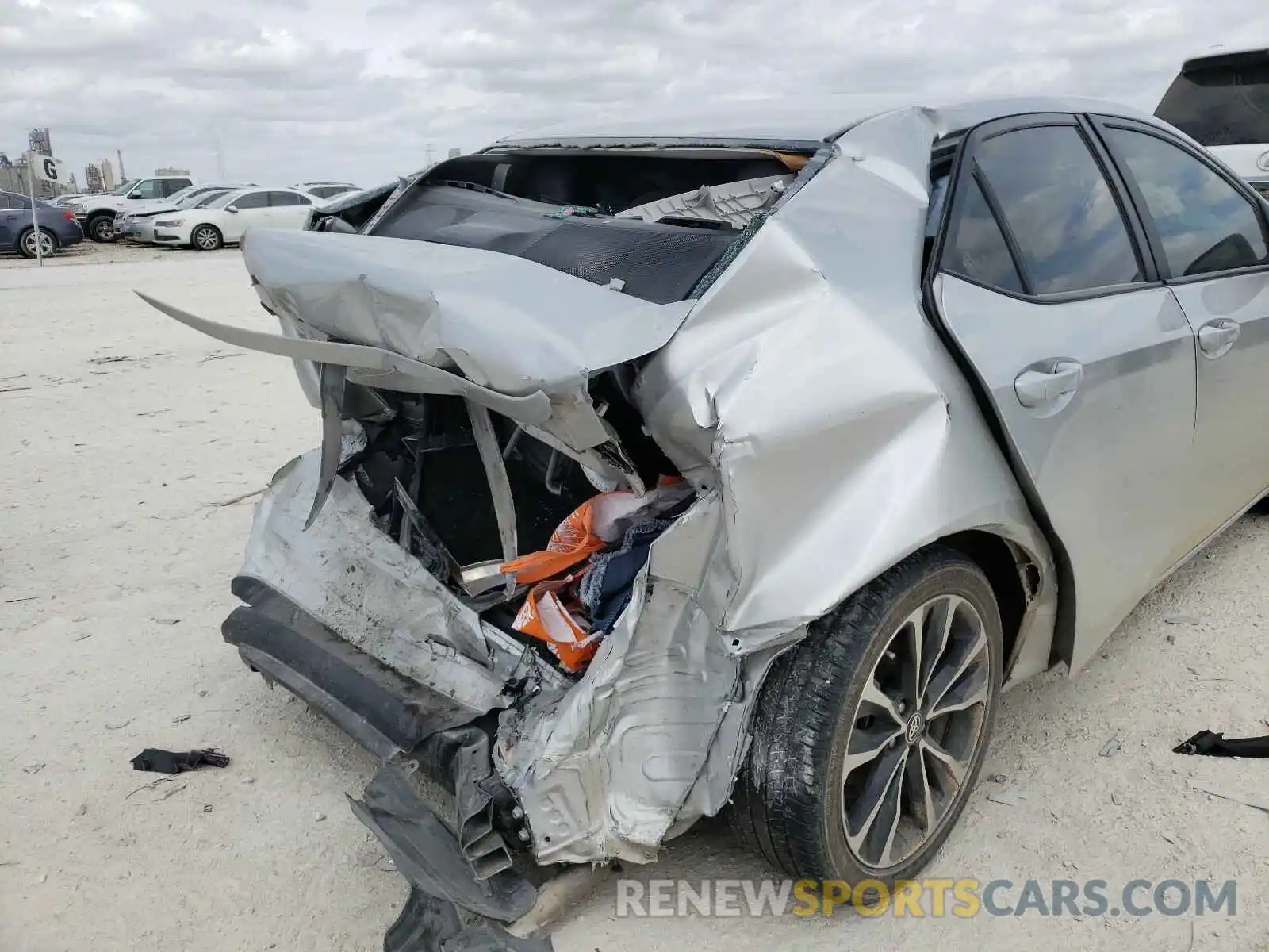 10 Фотография поврежденного автомобиля 5YFBURHE2KP909514 TOYOTA COROLLA 2019