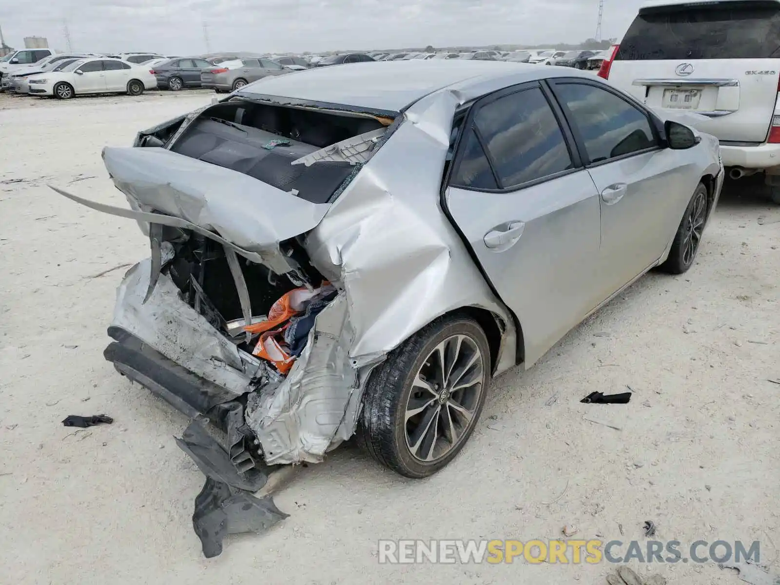 4 Photograph of a damaged car 5YFBURHE2KP909514 TOYOTA COROLLA 2019
