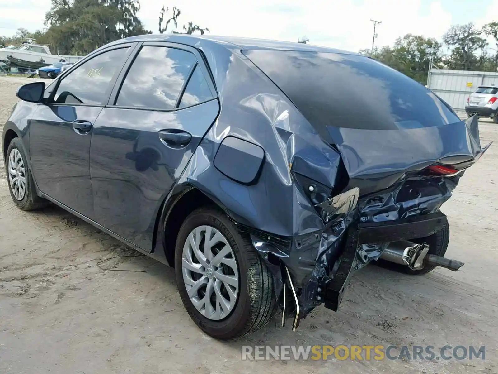 3 Photograph of a damaged car 5YFBURHE2KP910159 TOYOTA COROLLA 2019