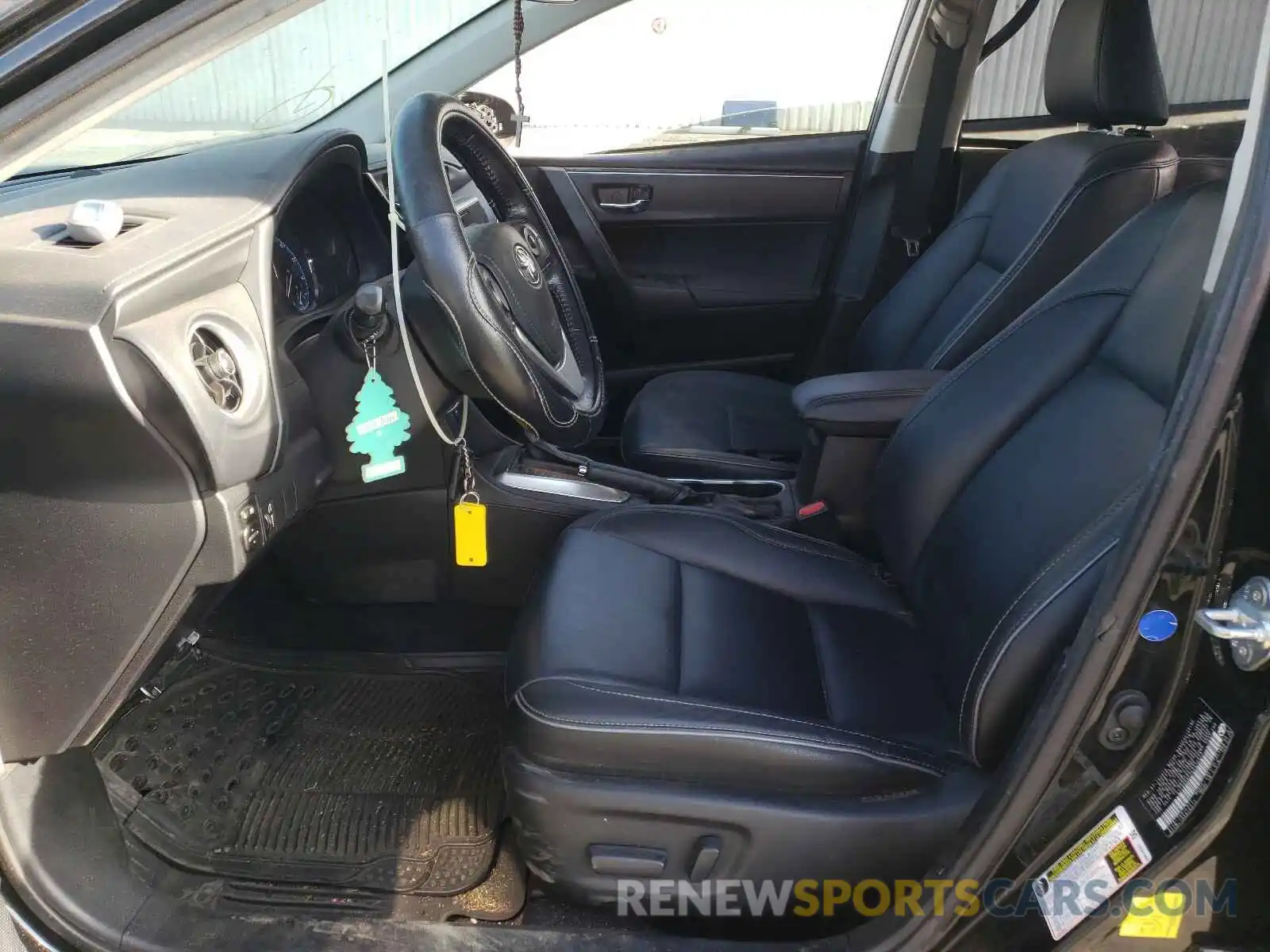 5 Photograph of a damaged car 5YFBURHE2KP910971 TOYOTA COROLLA 2019