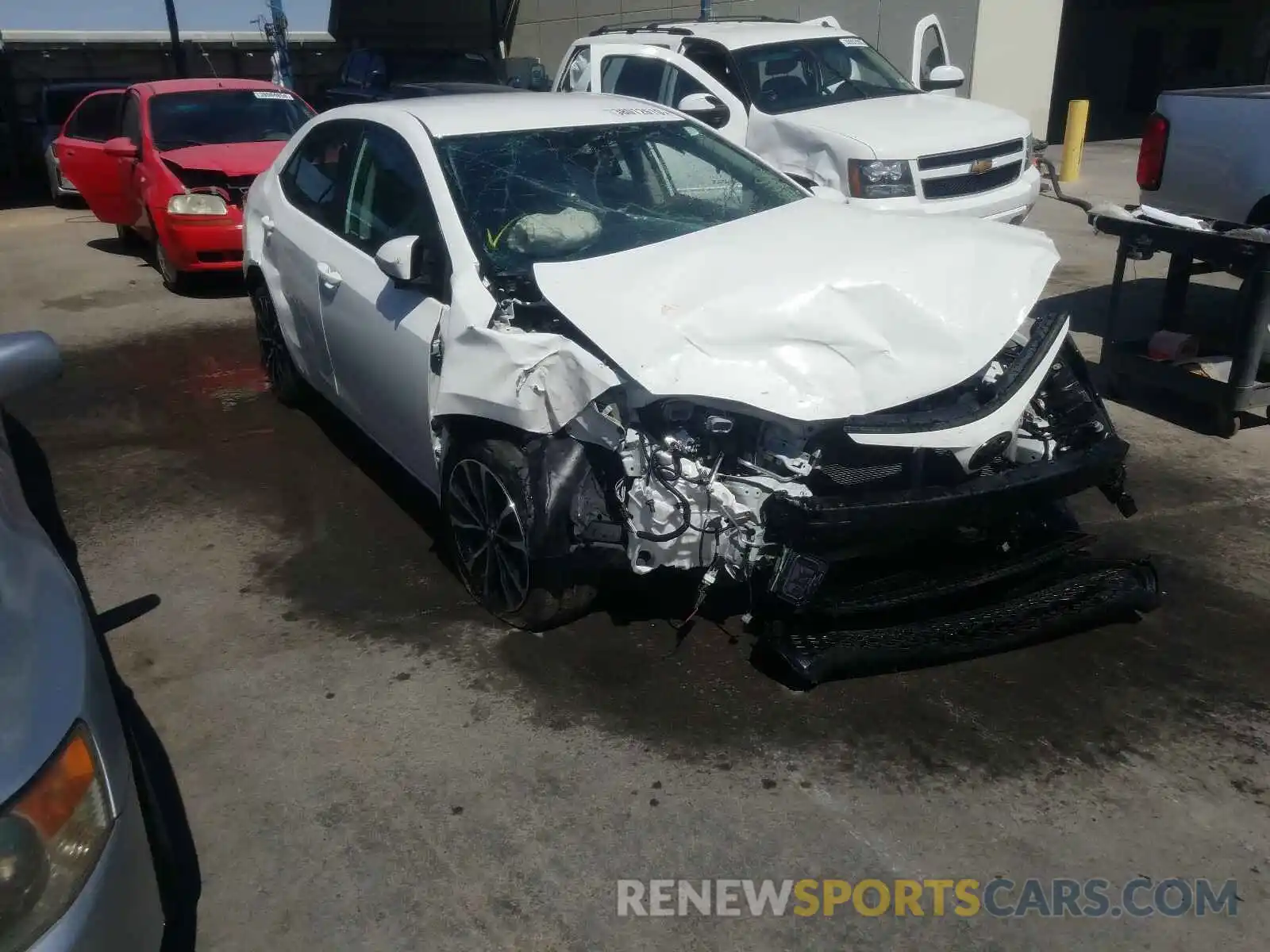 1 Photograph of a damaged car 5YFBURHE2KP912557 TOYOTA COROLLA 2019