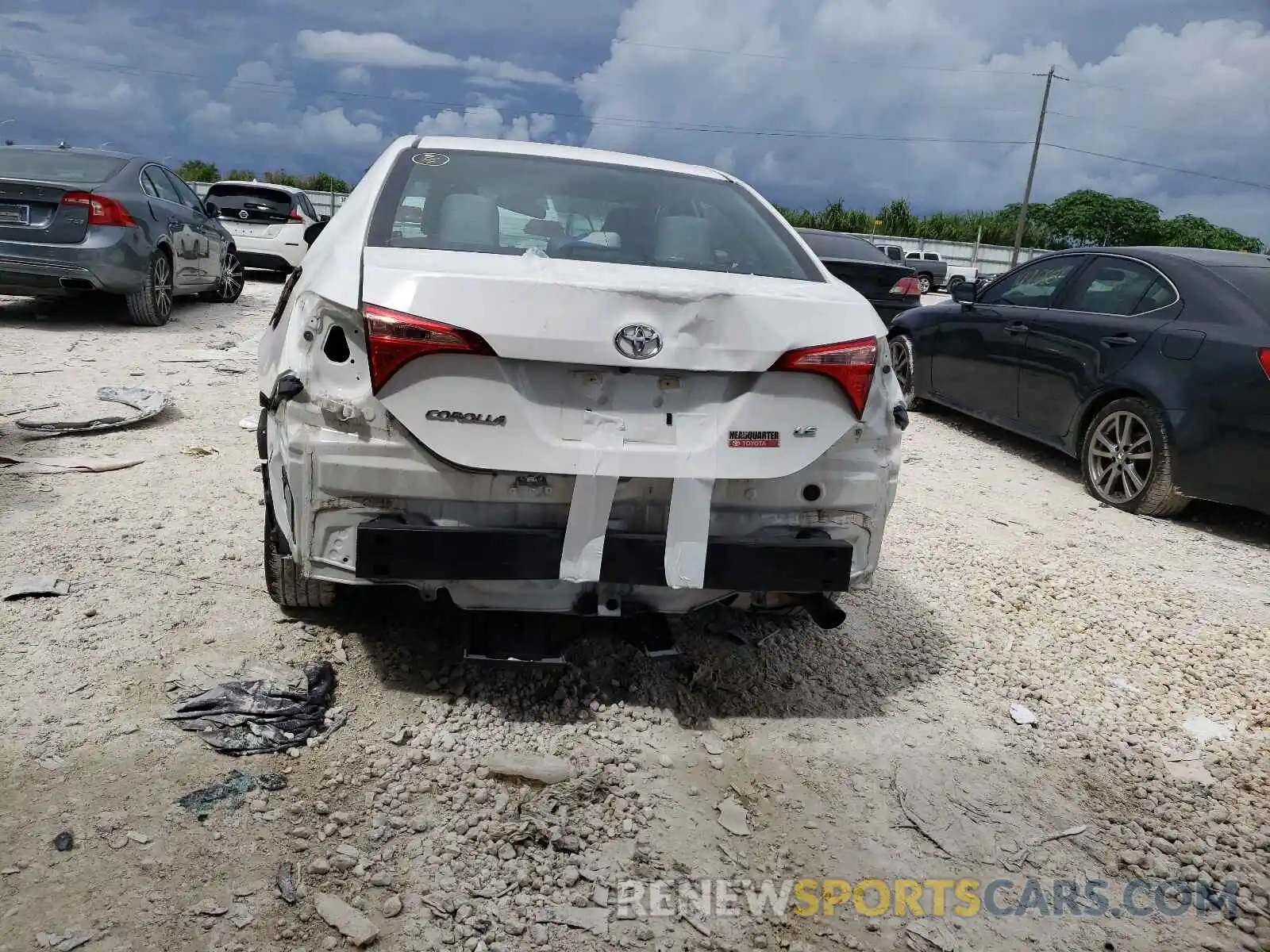 9 Photograph of a damaged car 5YFBURHE2KP912994 TOYOTA COROLLA 2019