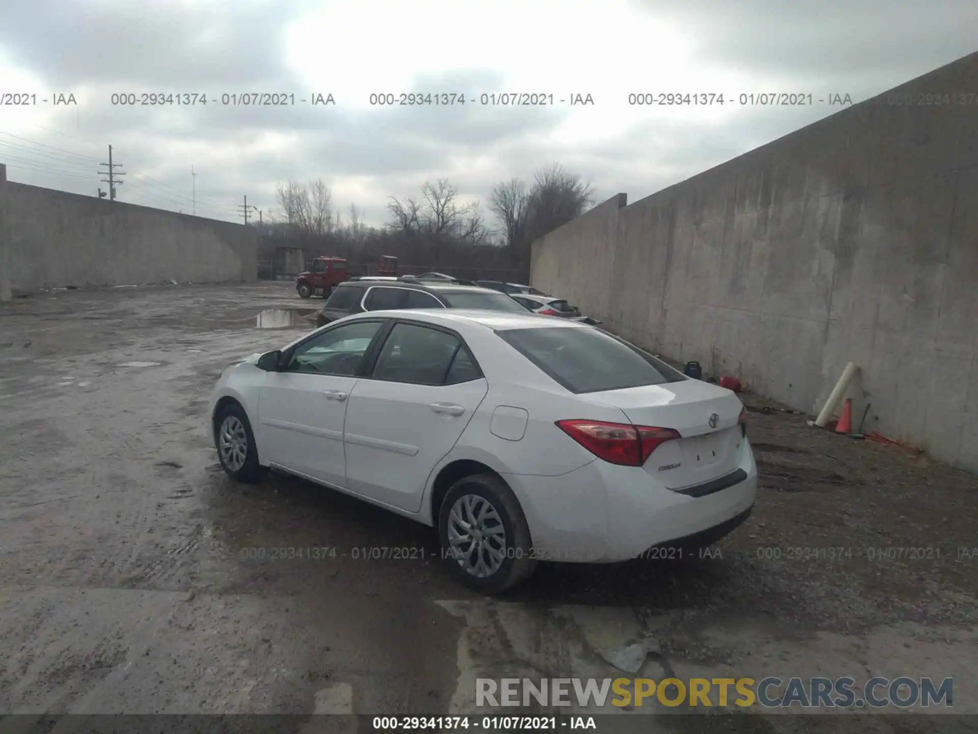 3 Photograph of a damaged car 5YFBURHE2KP913224 TOYOTA COROLLA 2019