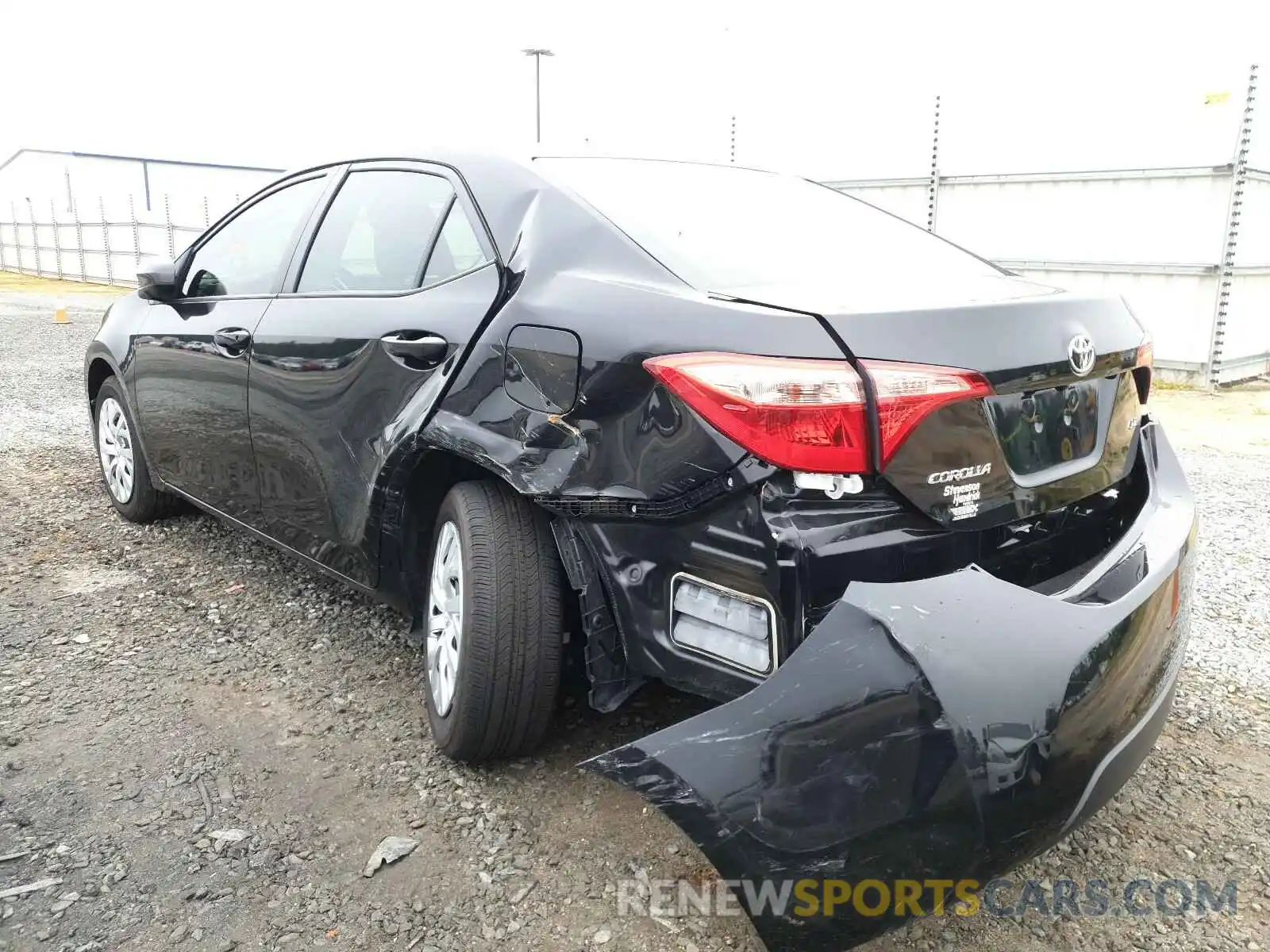 3 Photograph of a damaged car 5YFBURHE2KP913515 TOYOTA COROLLA 2019