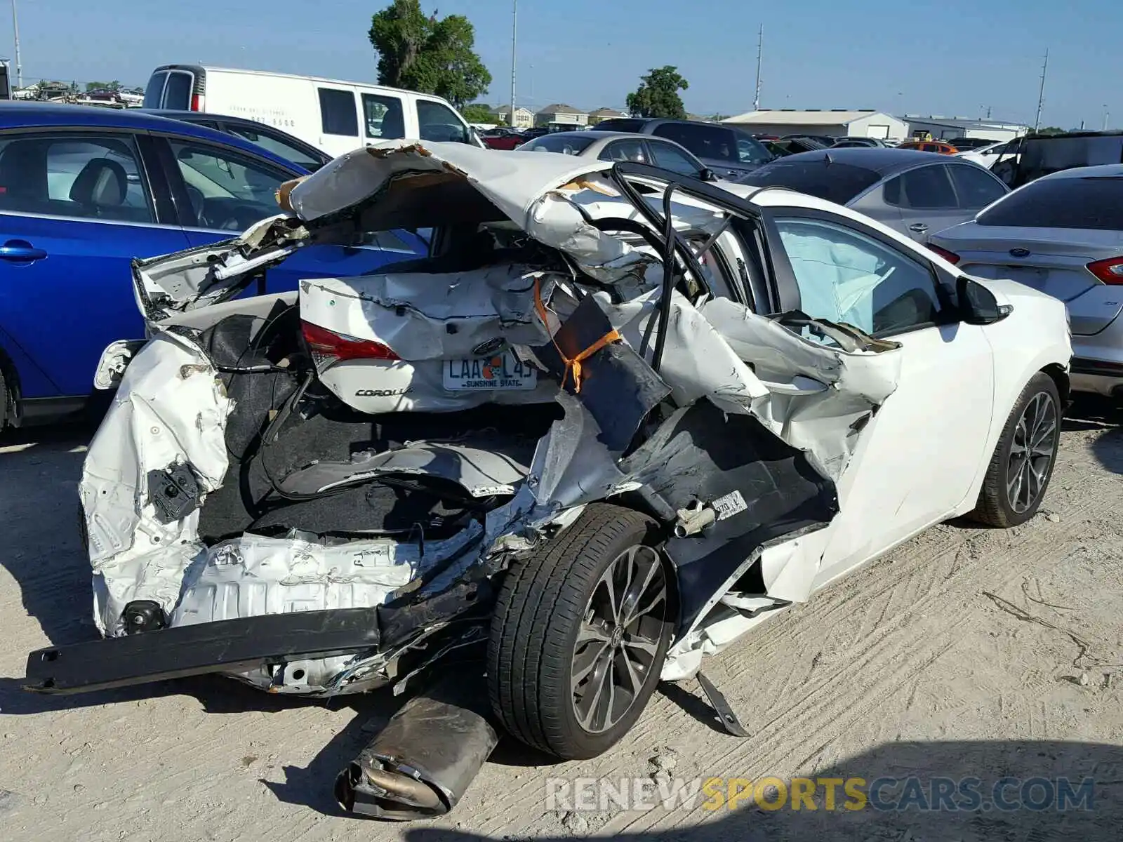 4 Photograph of a damaged car 5YFBURHE2KP915099 TOYOTA COROLLA 2019