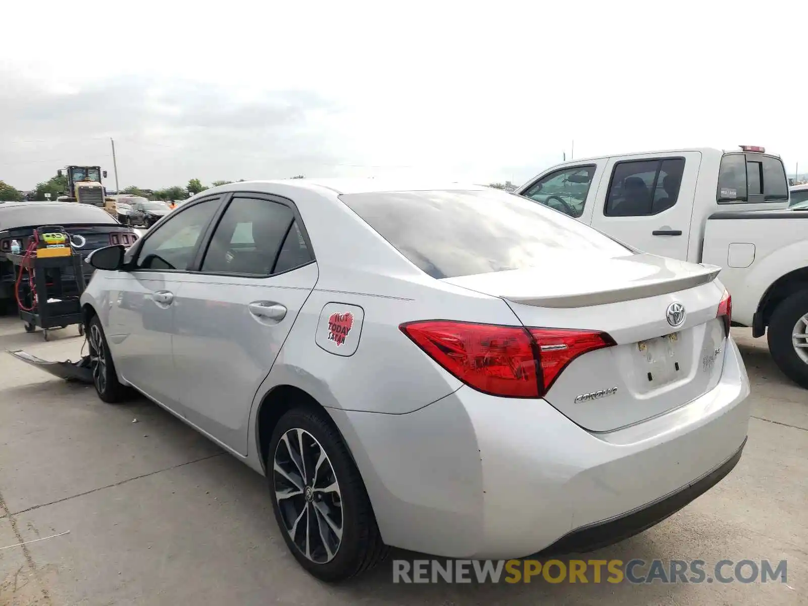 3 Photograph of a damaged car 5YFBURHE2KP915104 TOYOTA COROLLA 2019