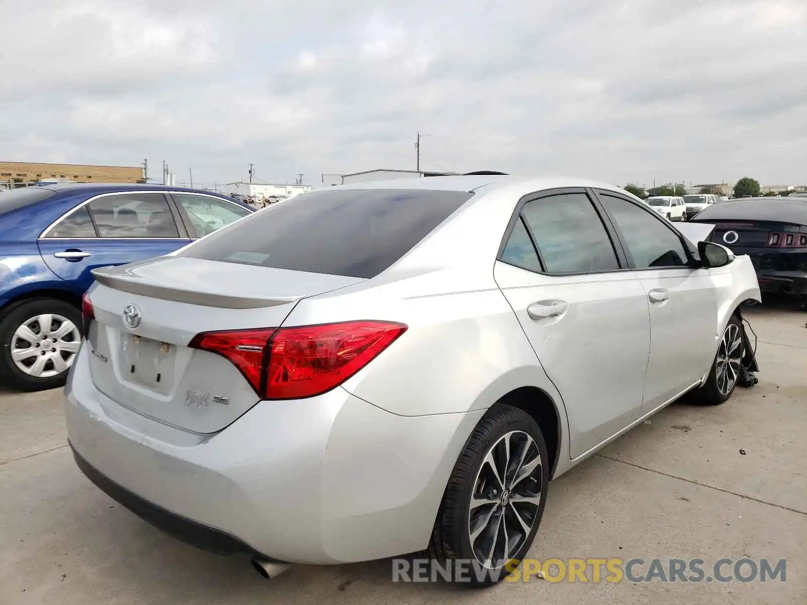 4 Photograph of a damaged car 5YFBURHE2KP915104 TOYOTA COROLLA 2019