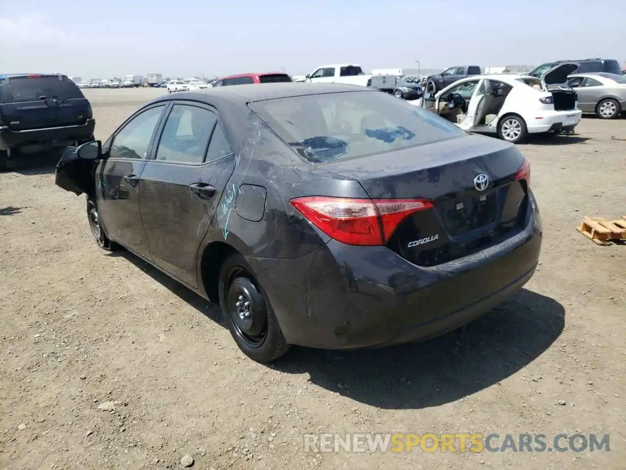 3 Photograph of a damaged car 5YFBURHE2KP916236 TOYOTA COROLLA 2019