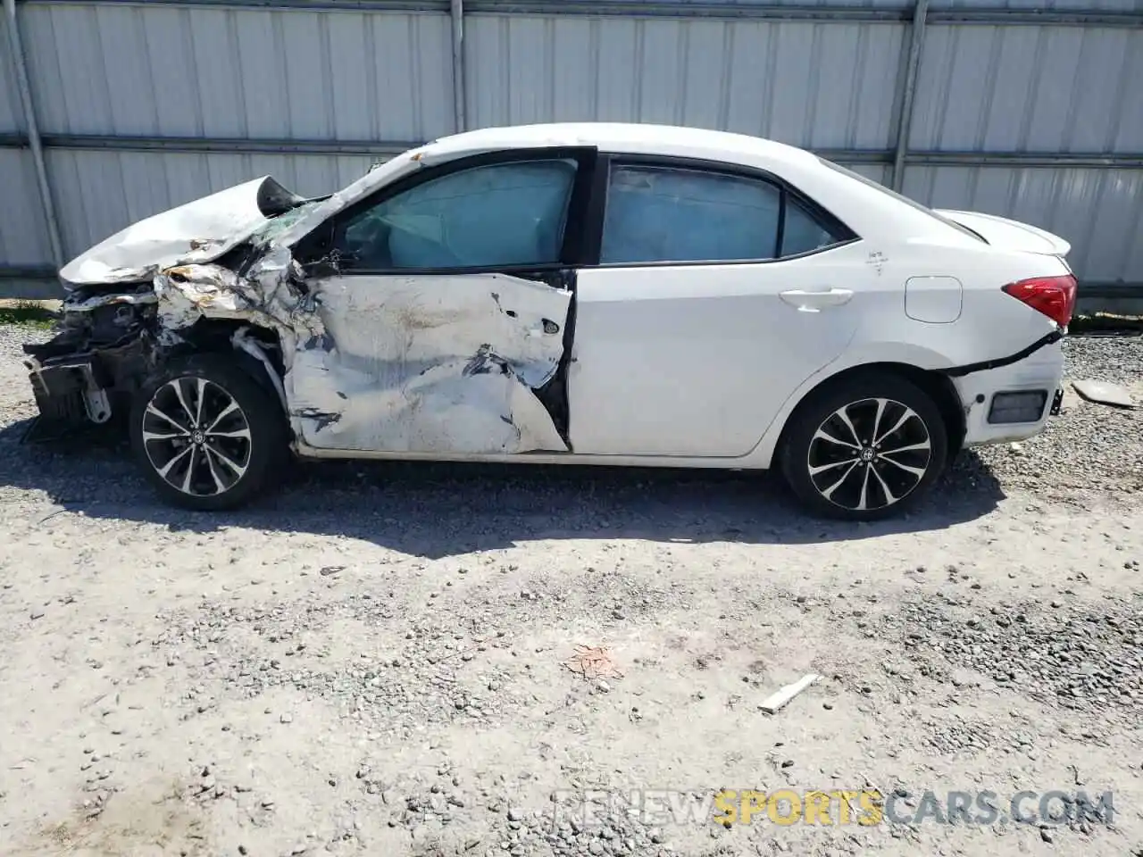 10 Photograph of a damaged car 5YFBURHE2KP917323 TOYOTA COROLLA 2019