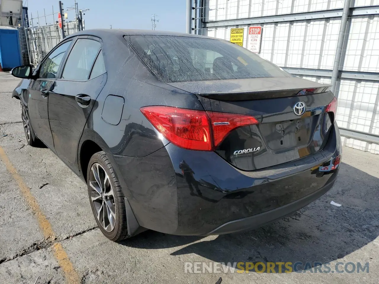 3 Photograph of a damaged car 5YFBURHE2KP917998 TOYOTA COROLLA 2019