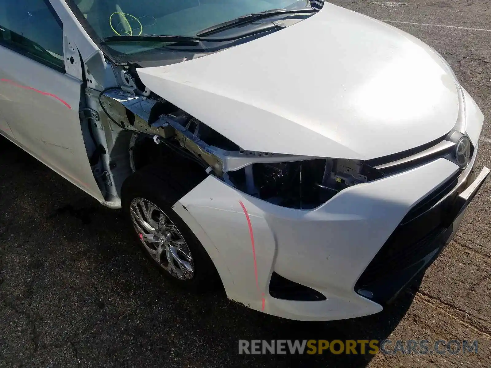 9 Photograph of a damaged car 5YFBURHE2KP918522 TOYOTA COROLLA 2019