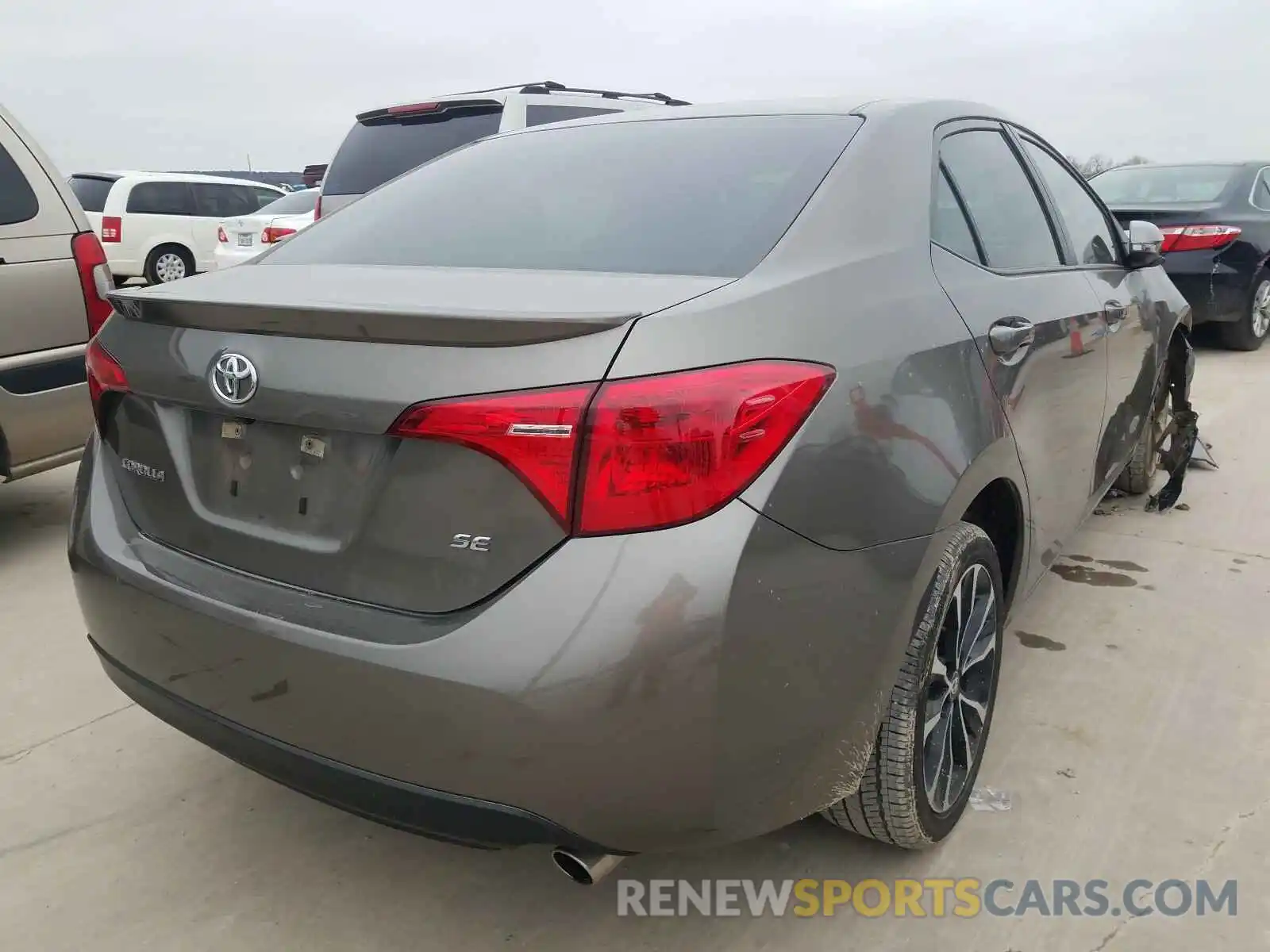 4 Photograph of a damaged car 5YFBURHE2KP922165 TOYOTA COROLLA 2019