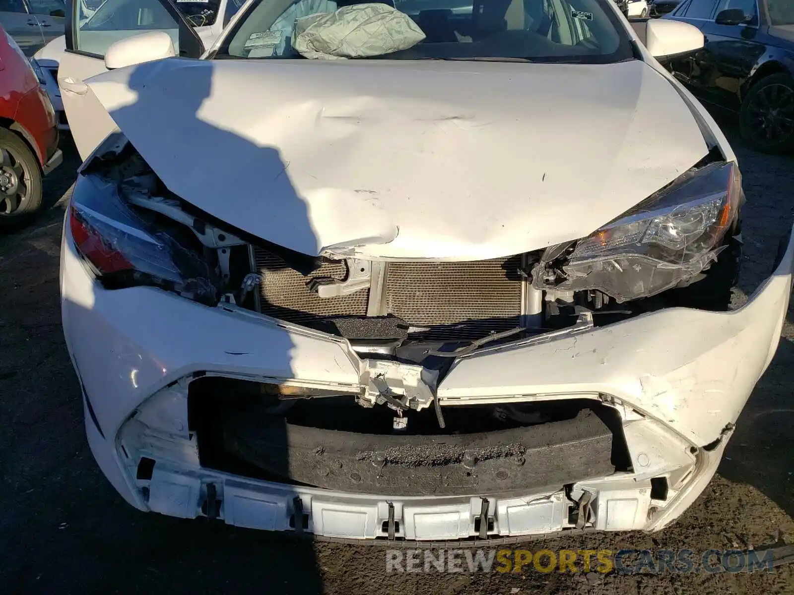 9 Photograph of a damaged car 5YFBURHE2KP922828 TOYOTA COROLLA 2019