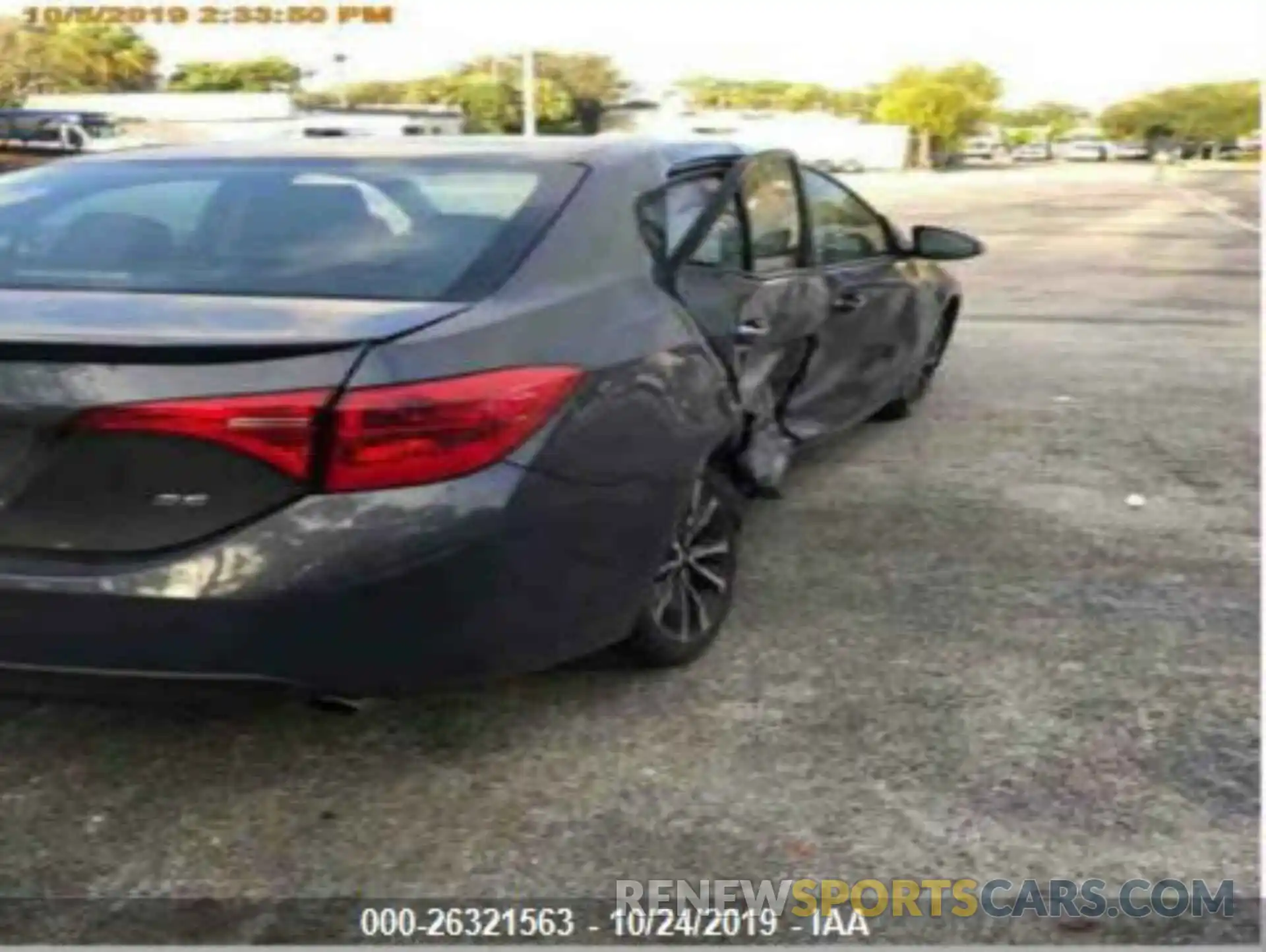 4 Photograph of a damaged car 5YFBURHE2KP923008 TOYOTA COROLLA 2019