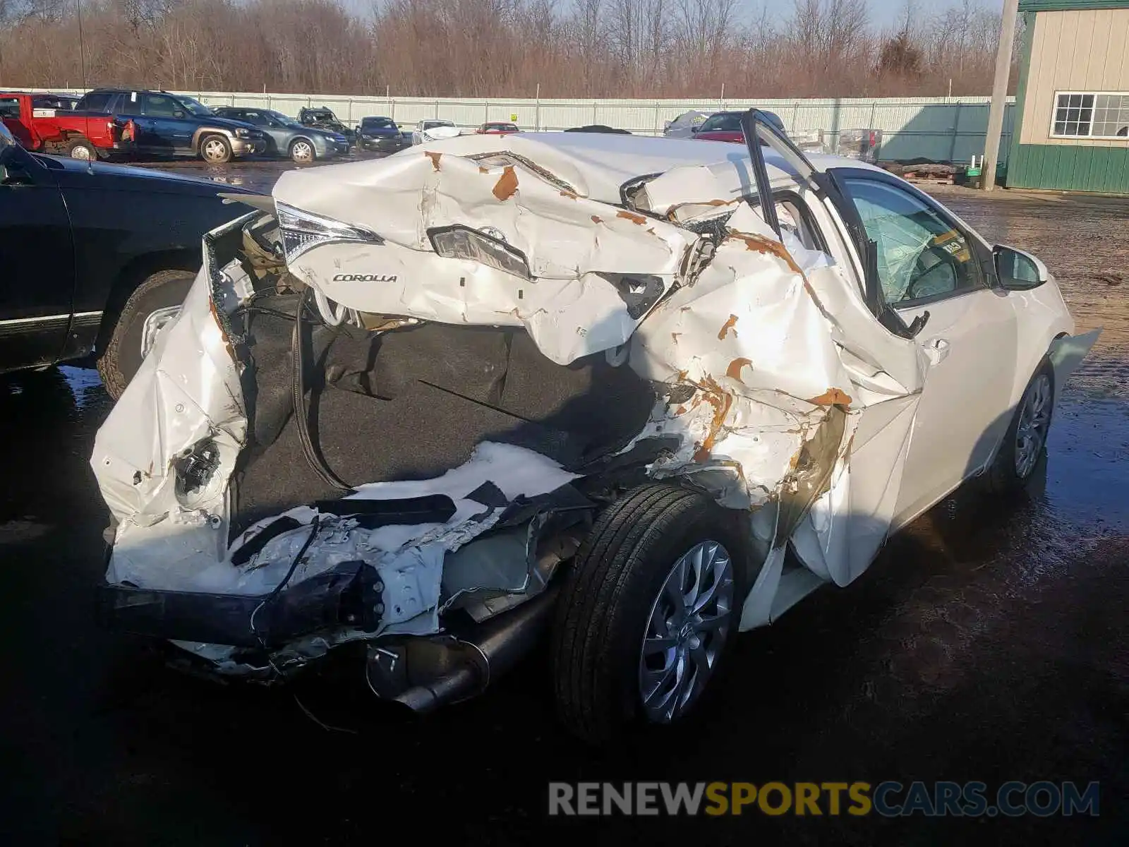 4 Photograph of a damaged car 5YFBURHE2KP923350 TOYOTA COROLLA 2019