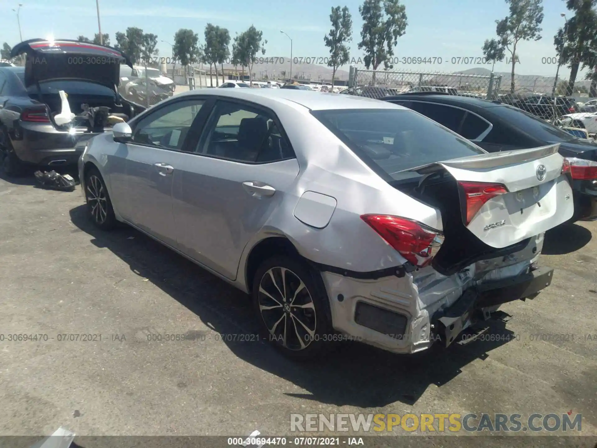 3 Photograph of a damaged car 5YFBURHE2KP923834 TOYOTA COROLLA 2019