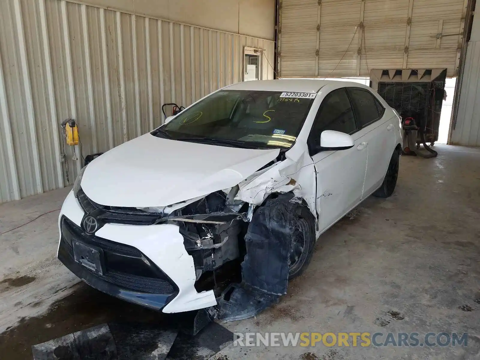 2 Photograph of a damaged car 5YFBURHE2KP924272 TOYOTA COROLLA 2019