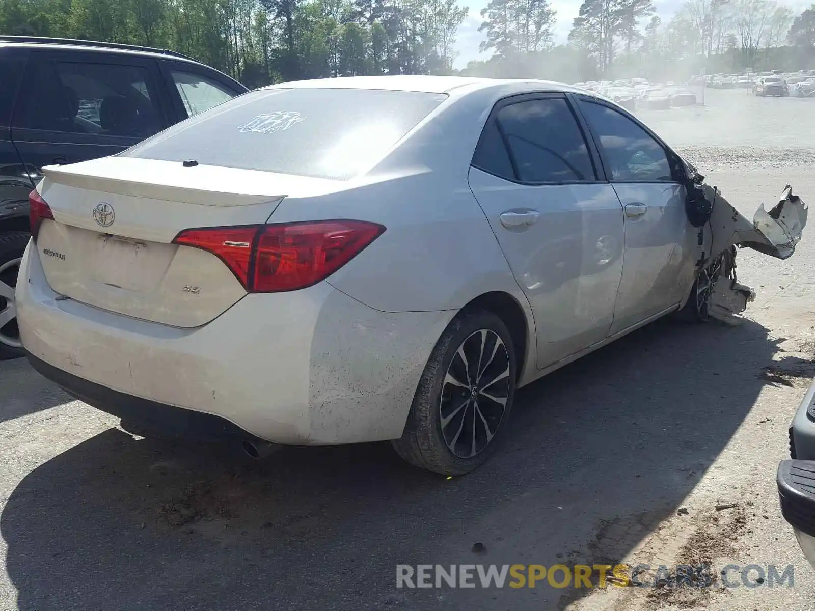 4 Photograph of a damaged car 5YFBURHE2KP925339 TOYOTA COROLLA 2019