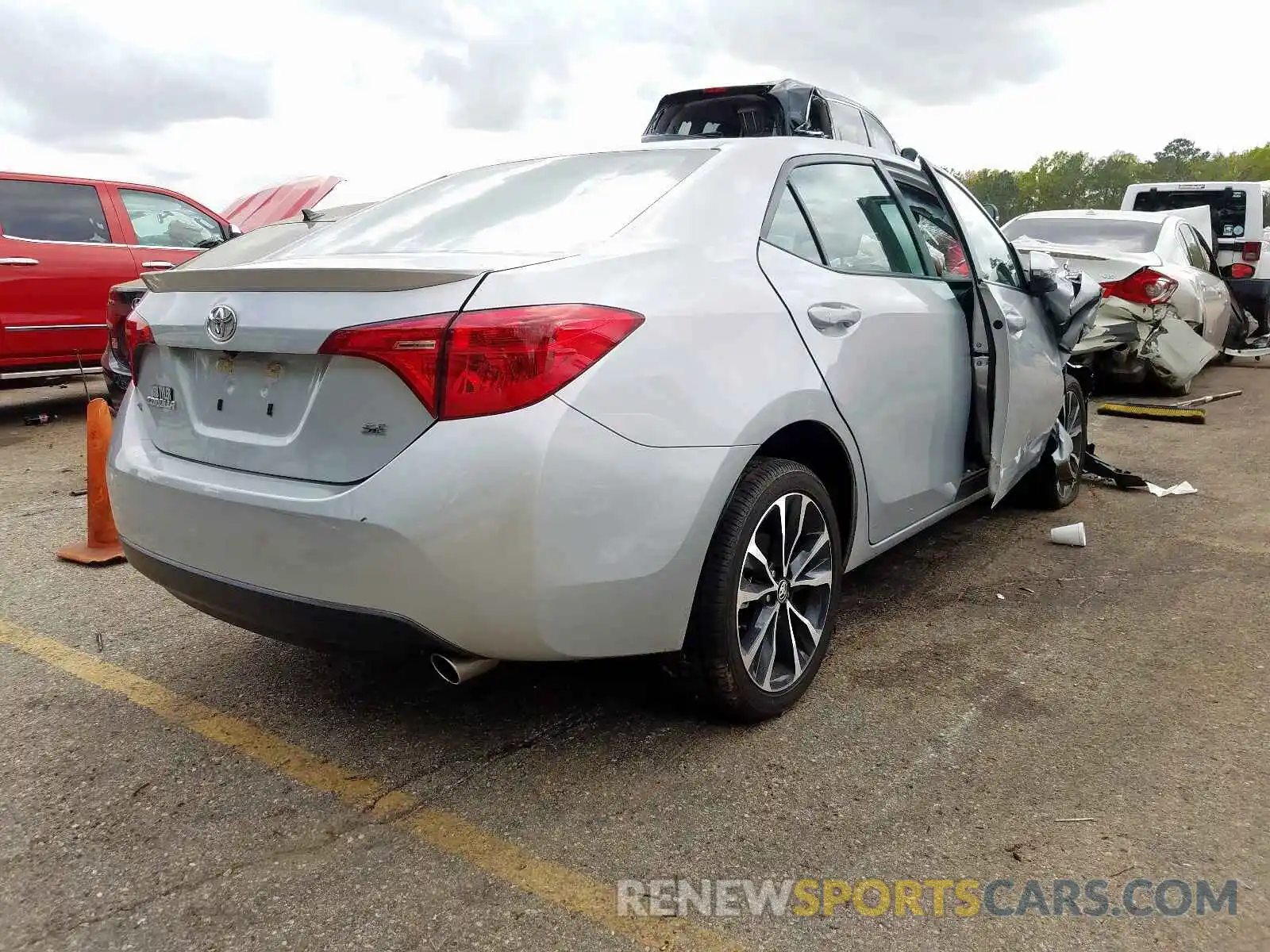 2 Photograph of a damaged car 5YFBURHE2KP925759 TOYOTA COROLLA 2019