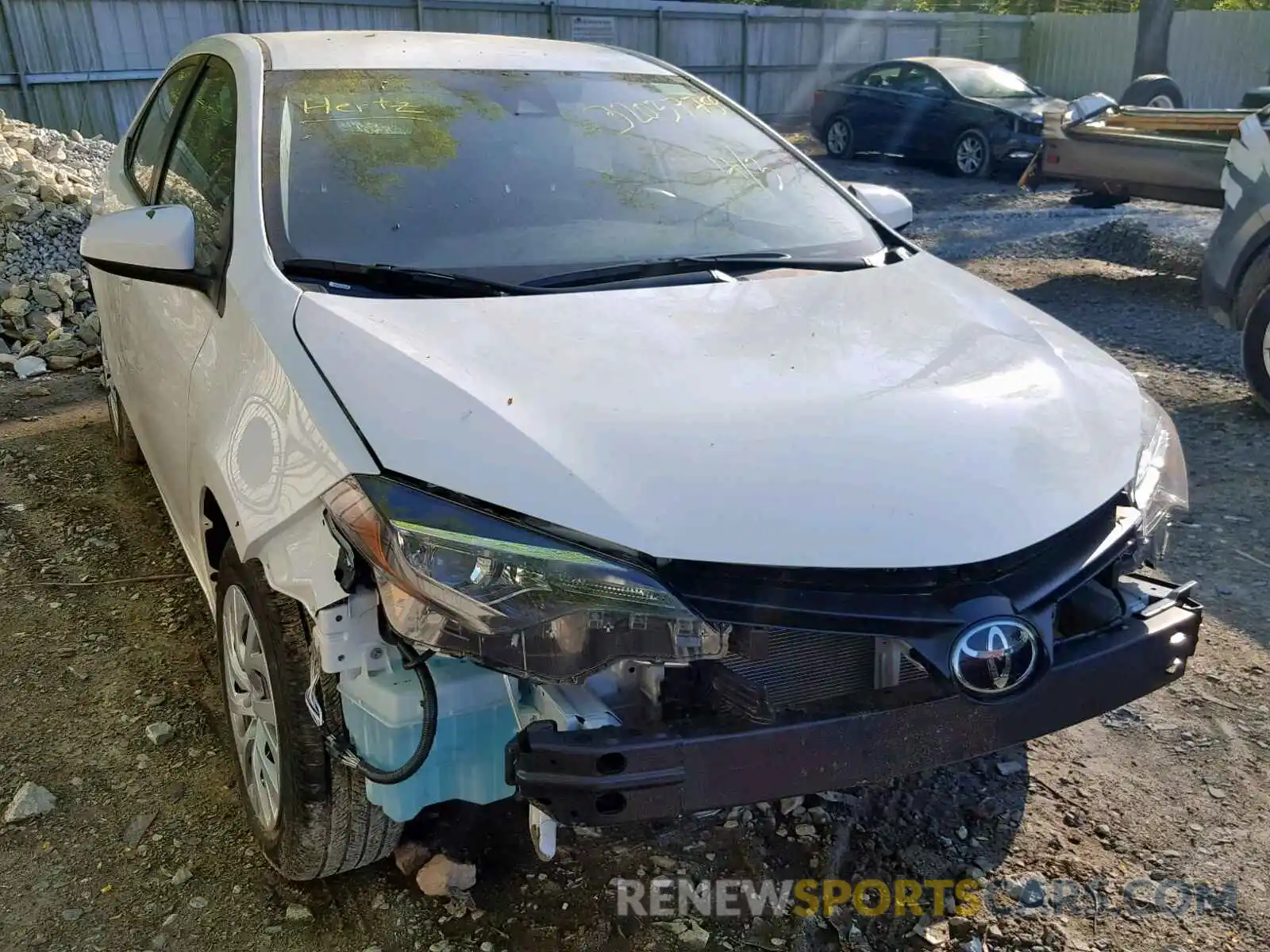 1 Photograph of a damaged car 5YFBURHE2KP927477 TOYOTA COROLLA 2019