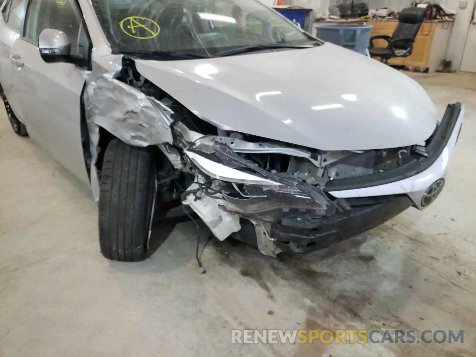 9 Photograph of a damaged car 5YFBURHE2KP928077 TOYOTA COROLLA 2019