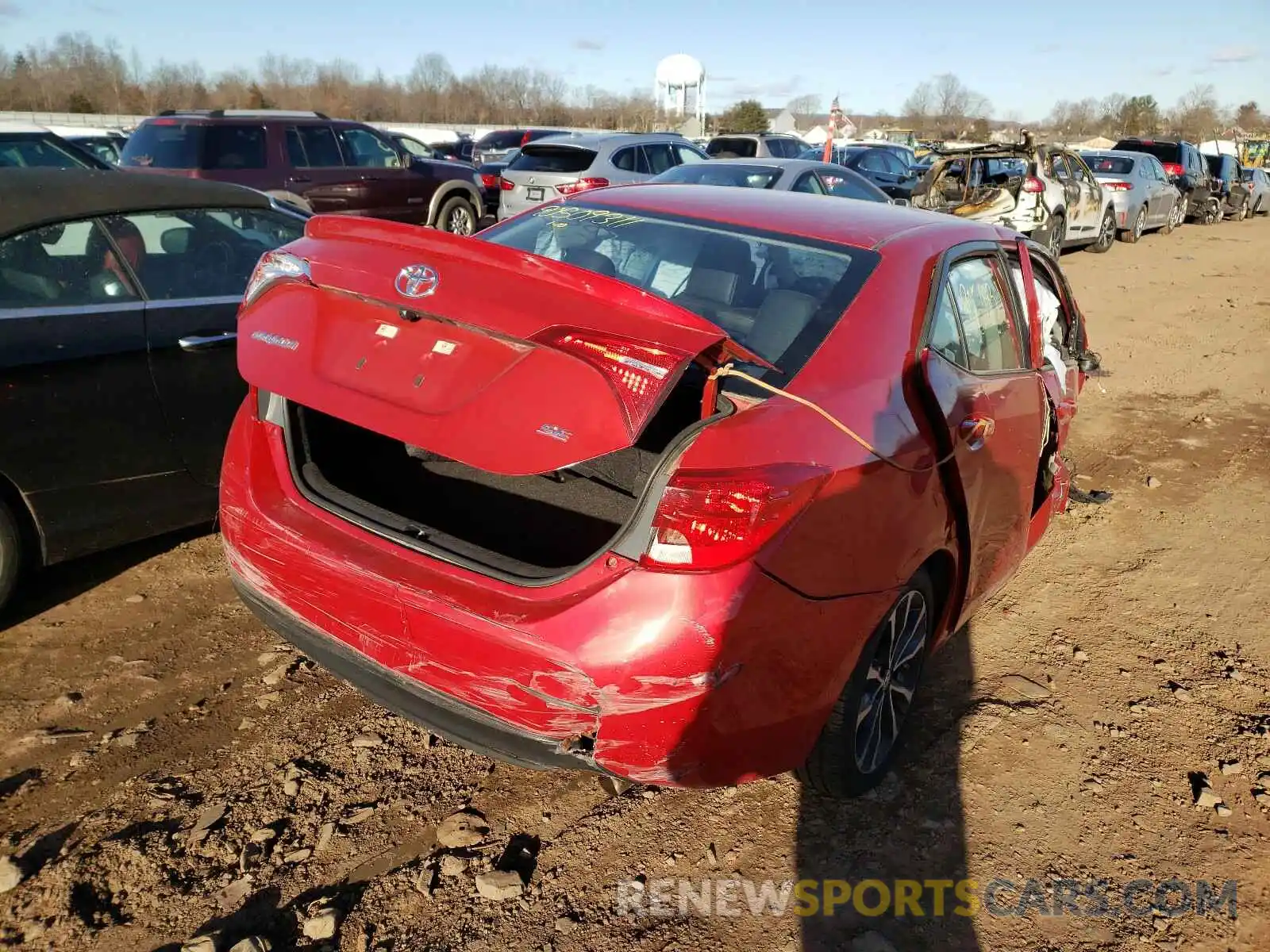 4 Photograph of a damaged car 5YFBURHE2KP928158 TOYOTA COROLLA 2019