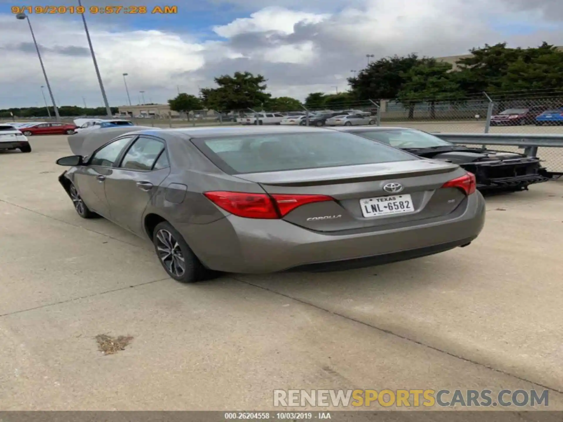 11 Photograph of a damaged car 5YFBURHE2KP929052 TOYOTA COROLLA 2019