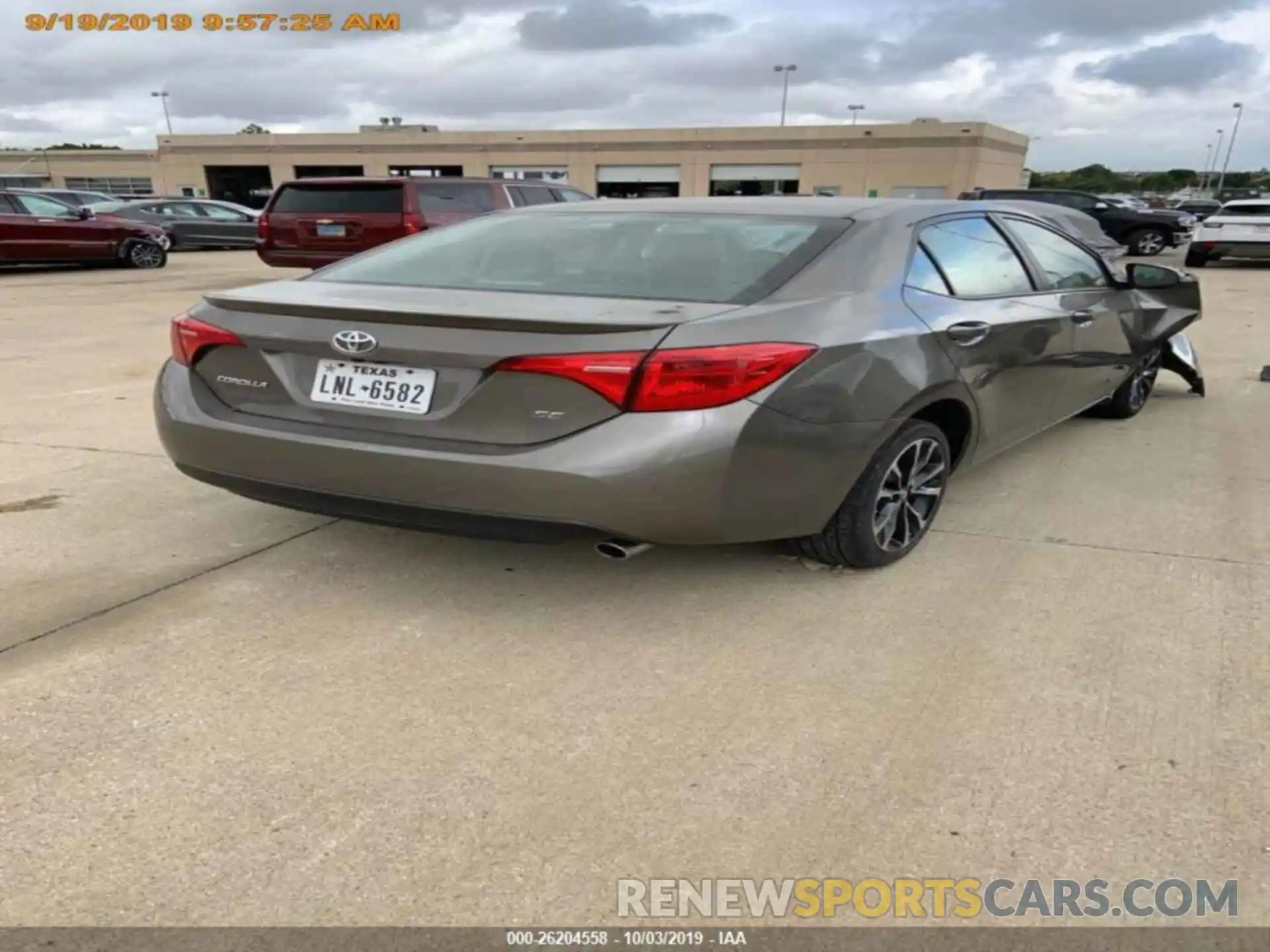 14 Photograph of a damaged car 5YFBURHE2KP929052 TOYOTA COROLLA 2019