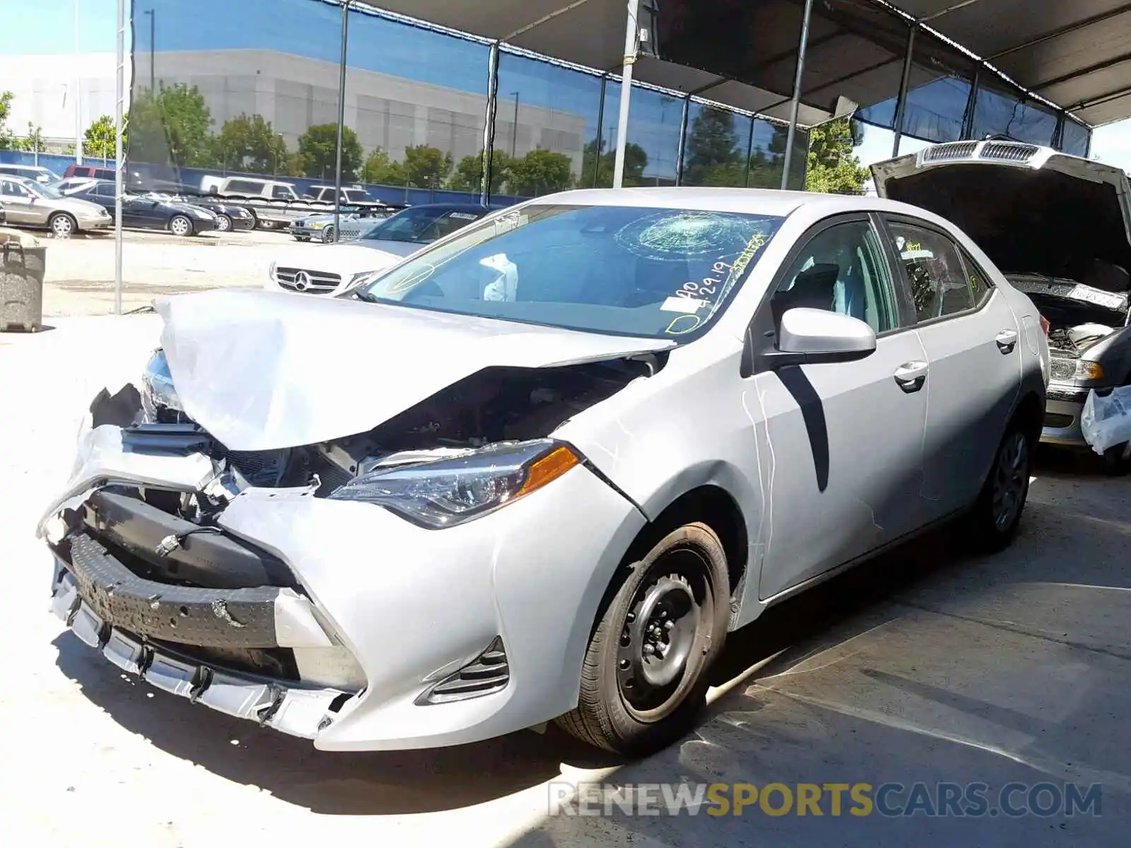 2 Photograph of a damaged car 5YFBURHE2KP929164 TOYOTA COROLLA 2019