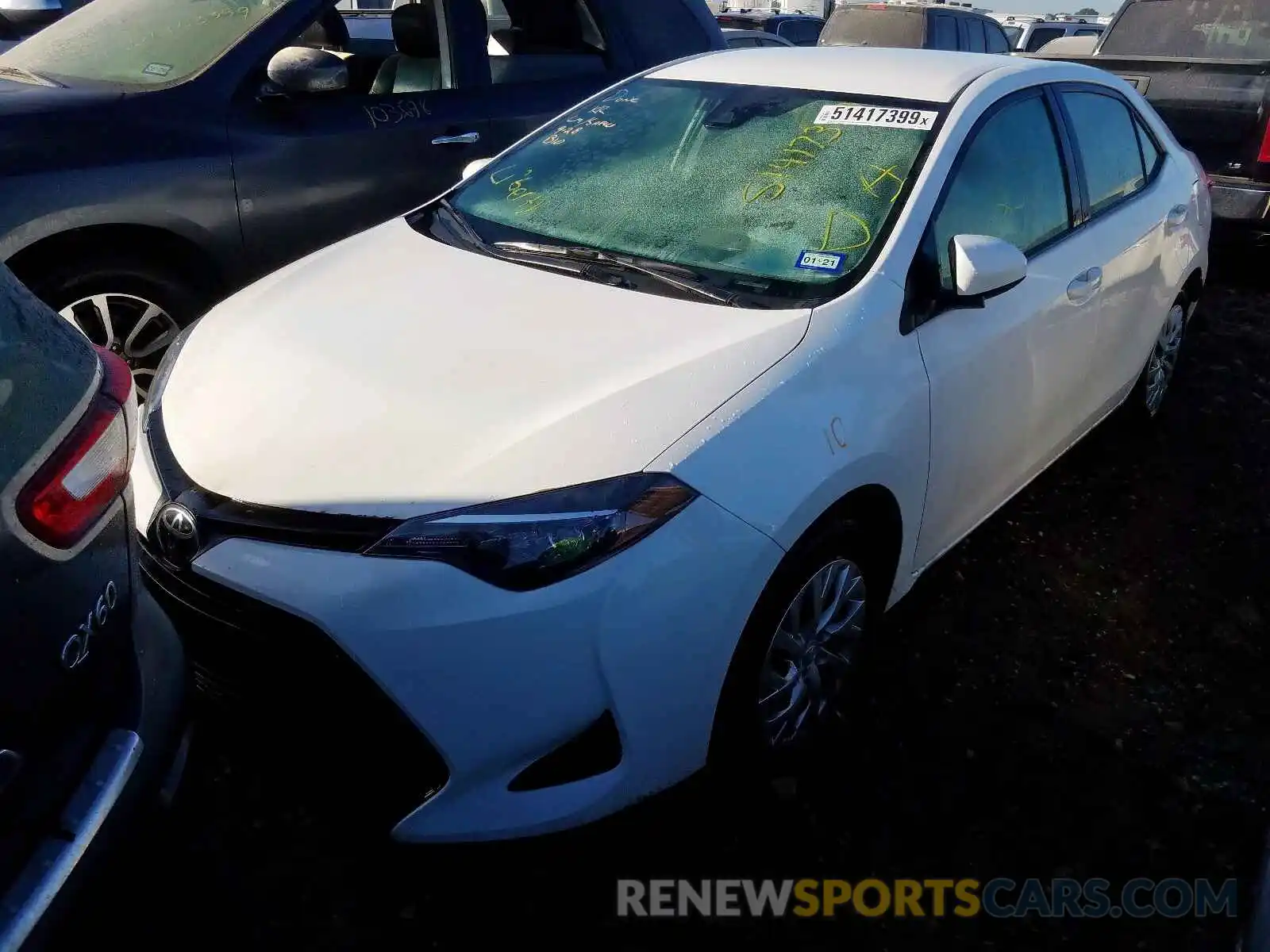 2 Photograph of a damaged car 5YFBURHE2KP929679 TOYOTA COROLLA 2019