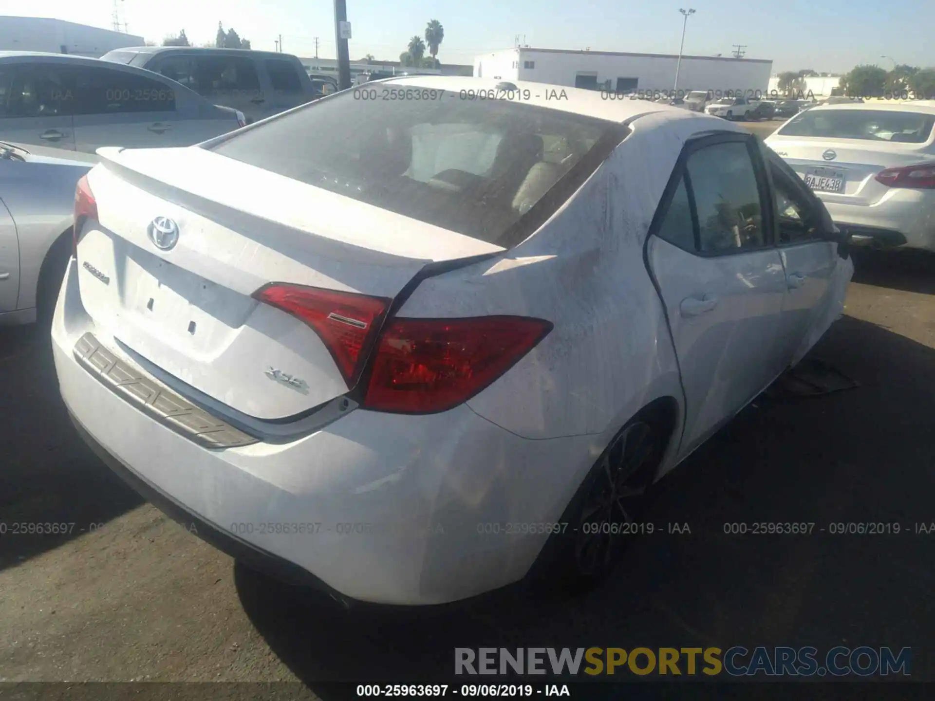 4 Photograph of a damaged car 5YFBURHE2KP929729 TOYOTA COROLLA 2019