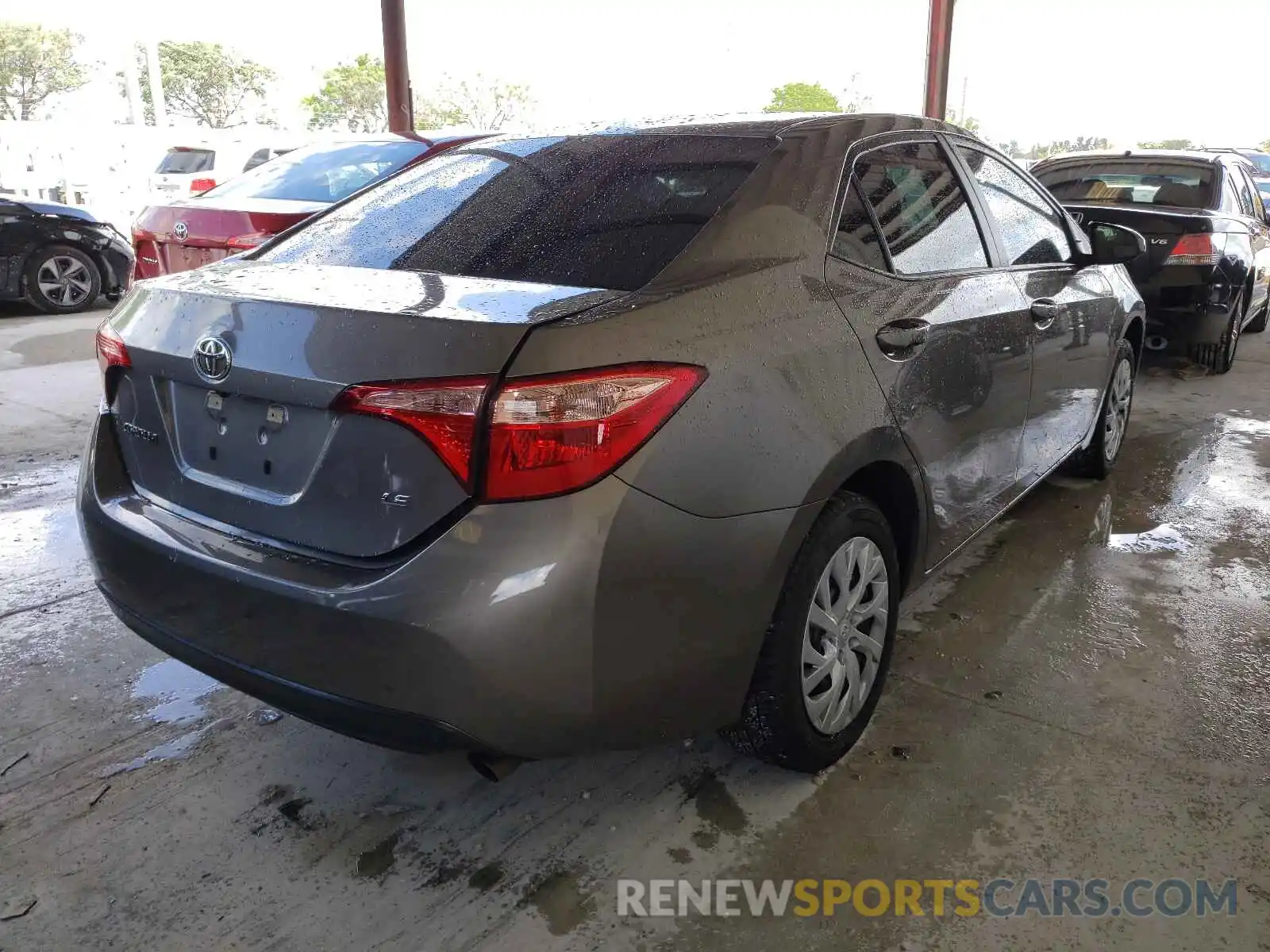 4 Photograph of a damaged car 5YFBURHE2KP930539 TOYOTA COROLLA 2019