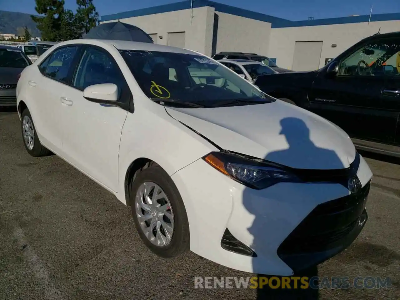 1 Photograph of a damaged car 5YFBURHE2KP932033 TOYOTA COROLLA 2019