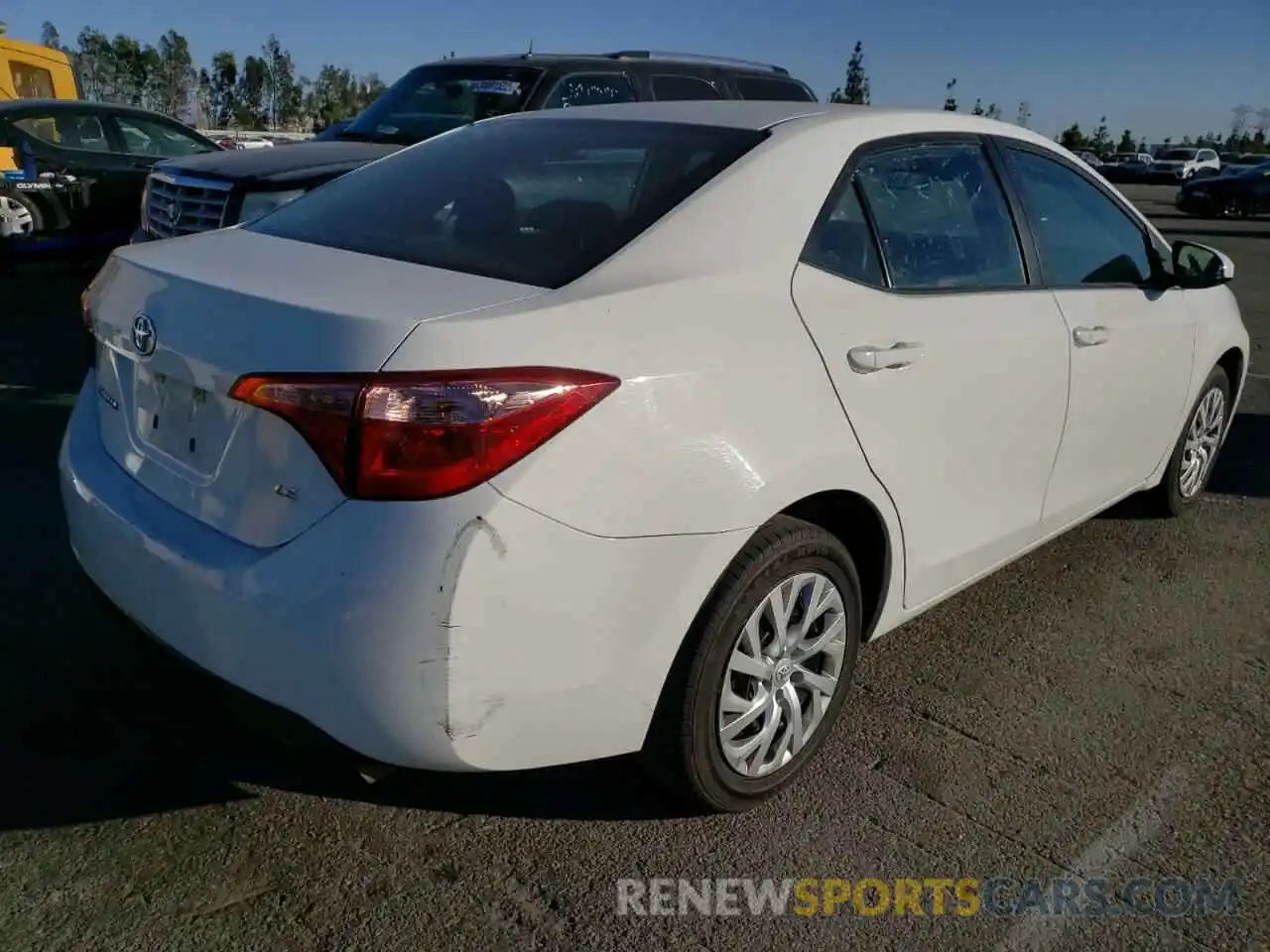 4 Photograph of a damaged car 5YFBURHE2KP932033 TOYOTA COROLLA 2019