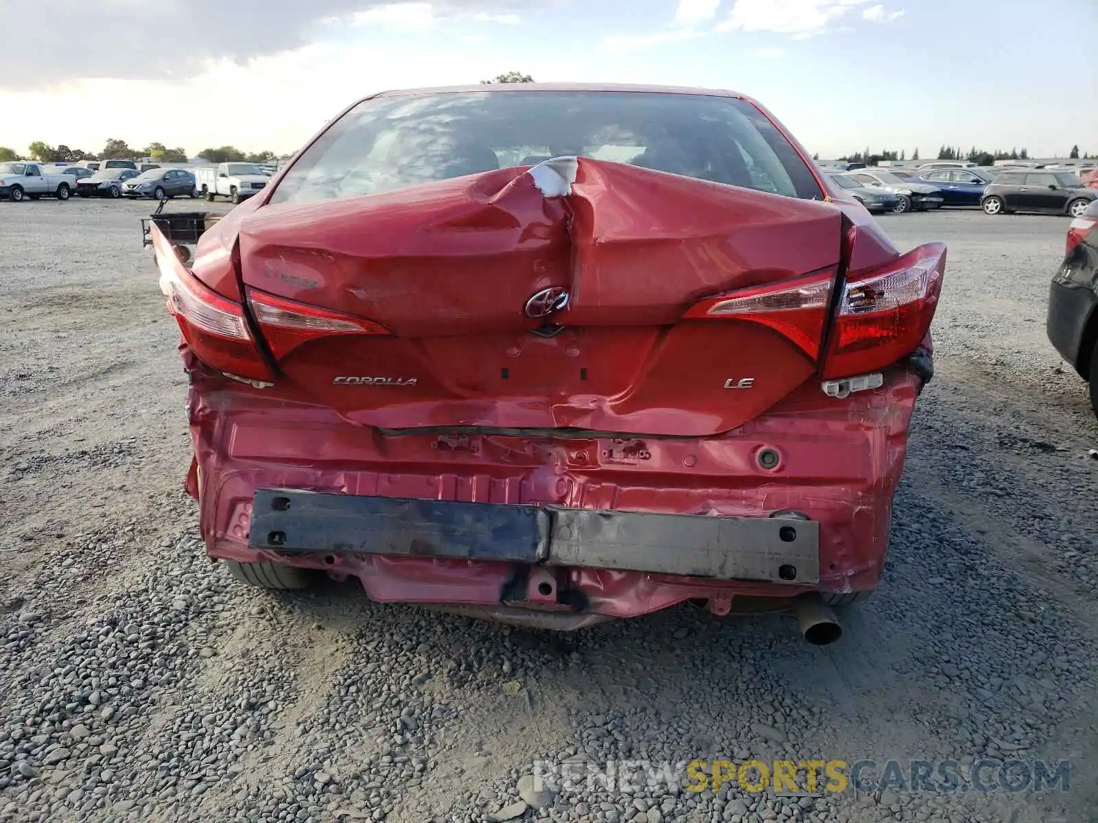 9 Photograph of a damaged car 5YFBURHE2KP932047 TOYOTA COROLLA 2019