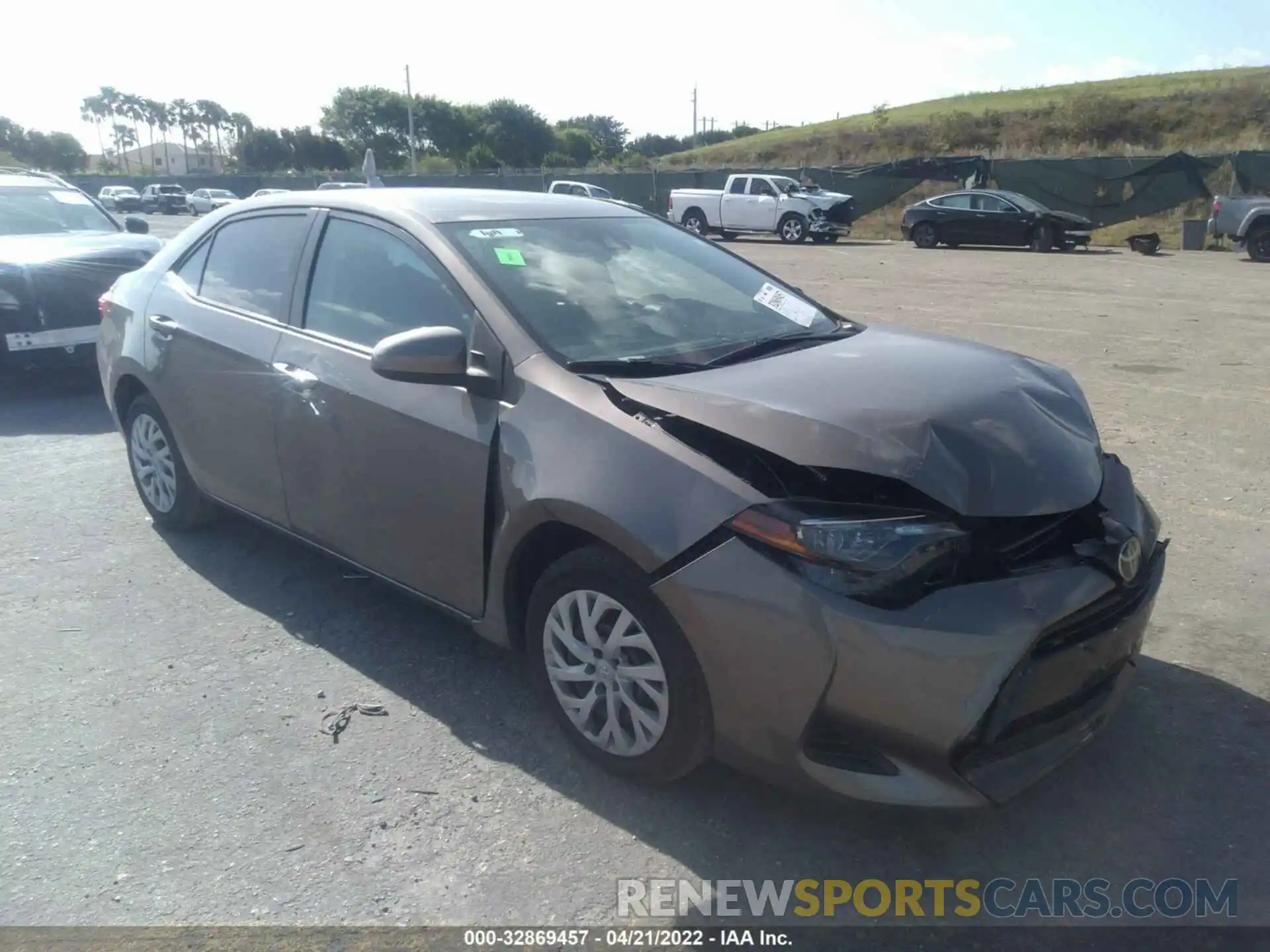 1 Photograph of a damaged car 5YFBURHE2KP932839 TOYOTA COROLLA 2019