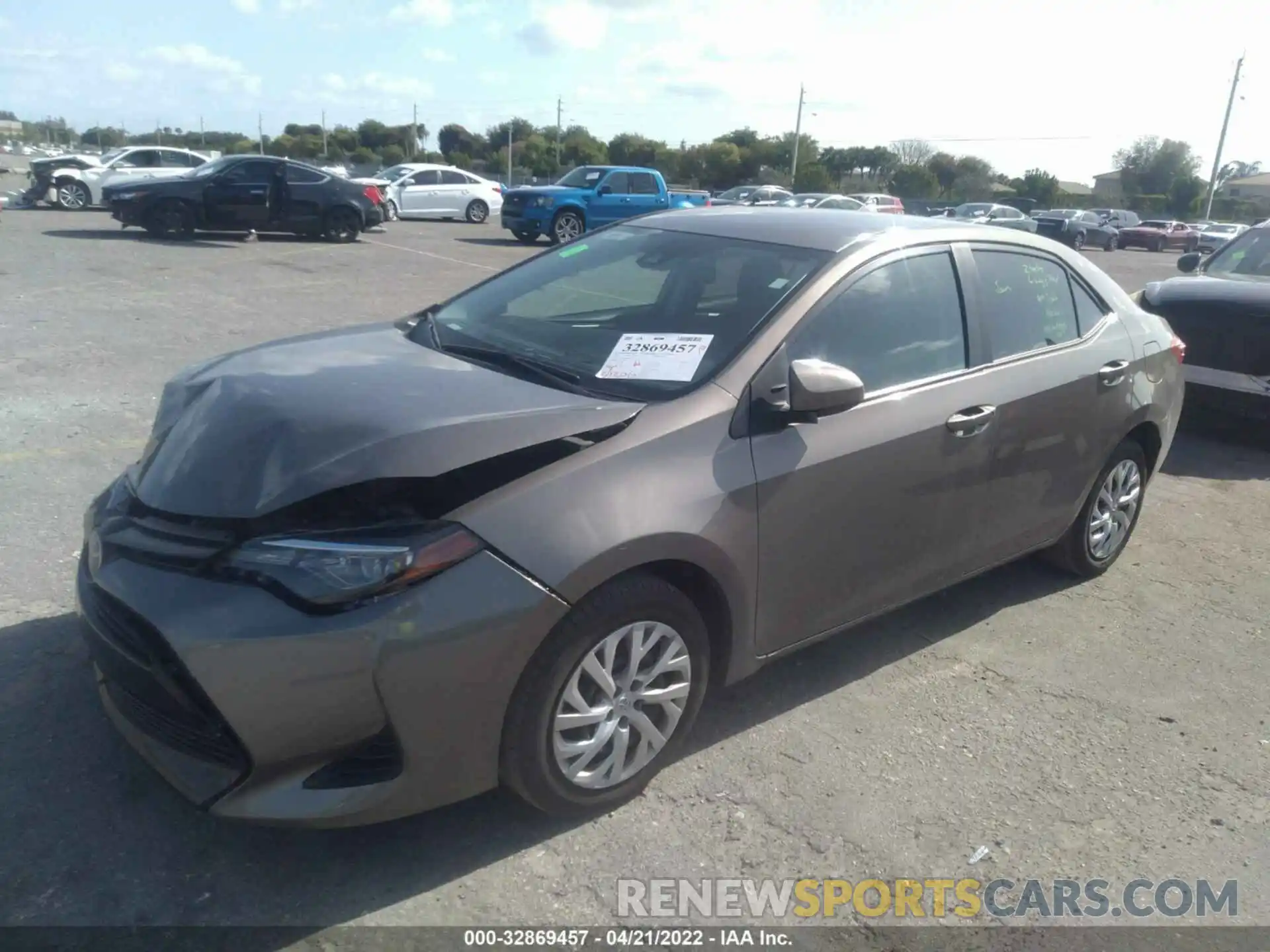 2 Photograph of a damaged car 5YFBURHE2KP932839 TOYOTA COROLLA 2019