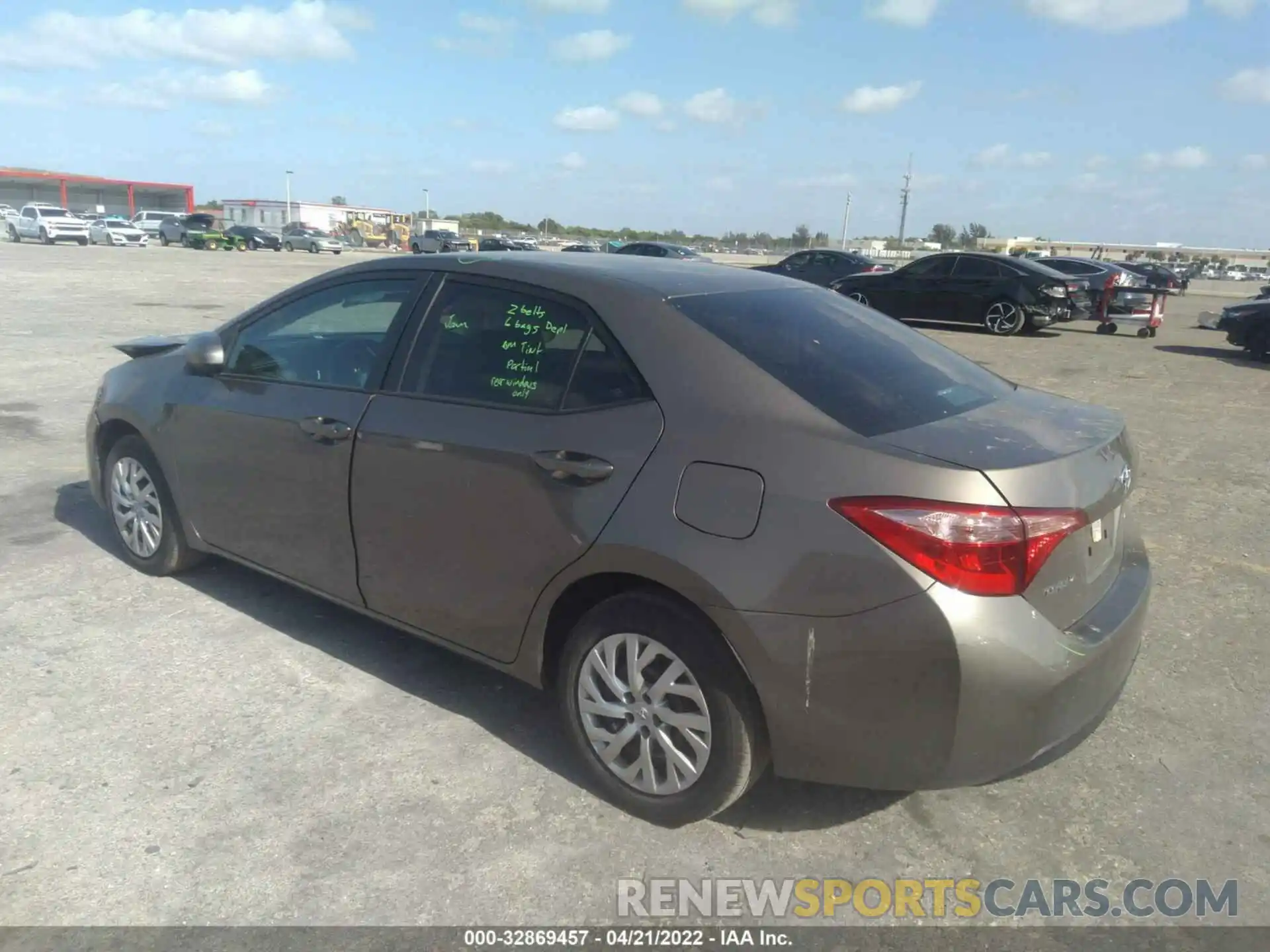 3 Photograph of a damaged car 5YFBURHE2KP932839 TOYOTA COROLLA 2019