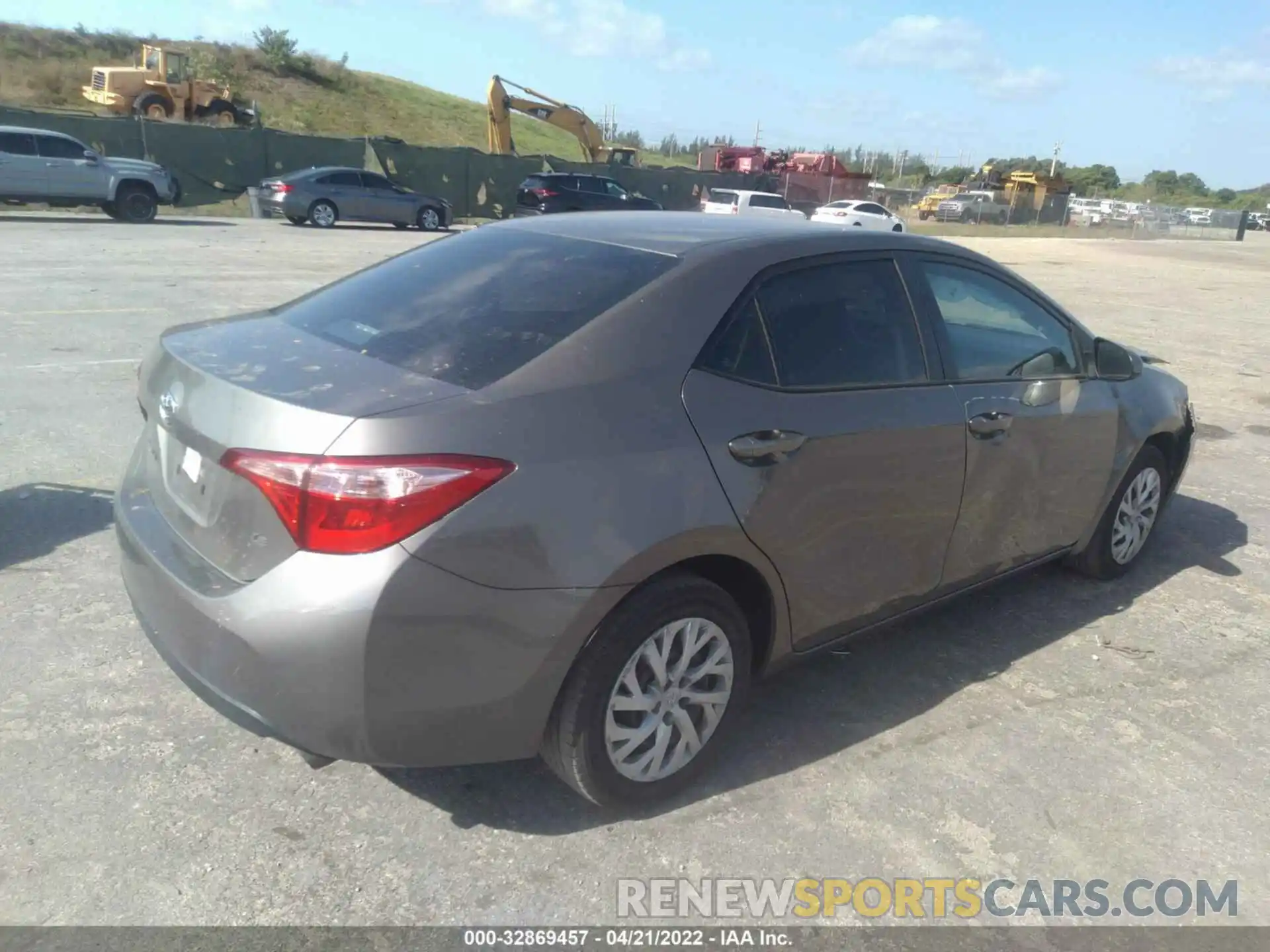 4 Photograph of a damaged car 5YFBURHE2KP932839 TOYOTA COROLLA 2019